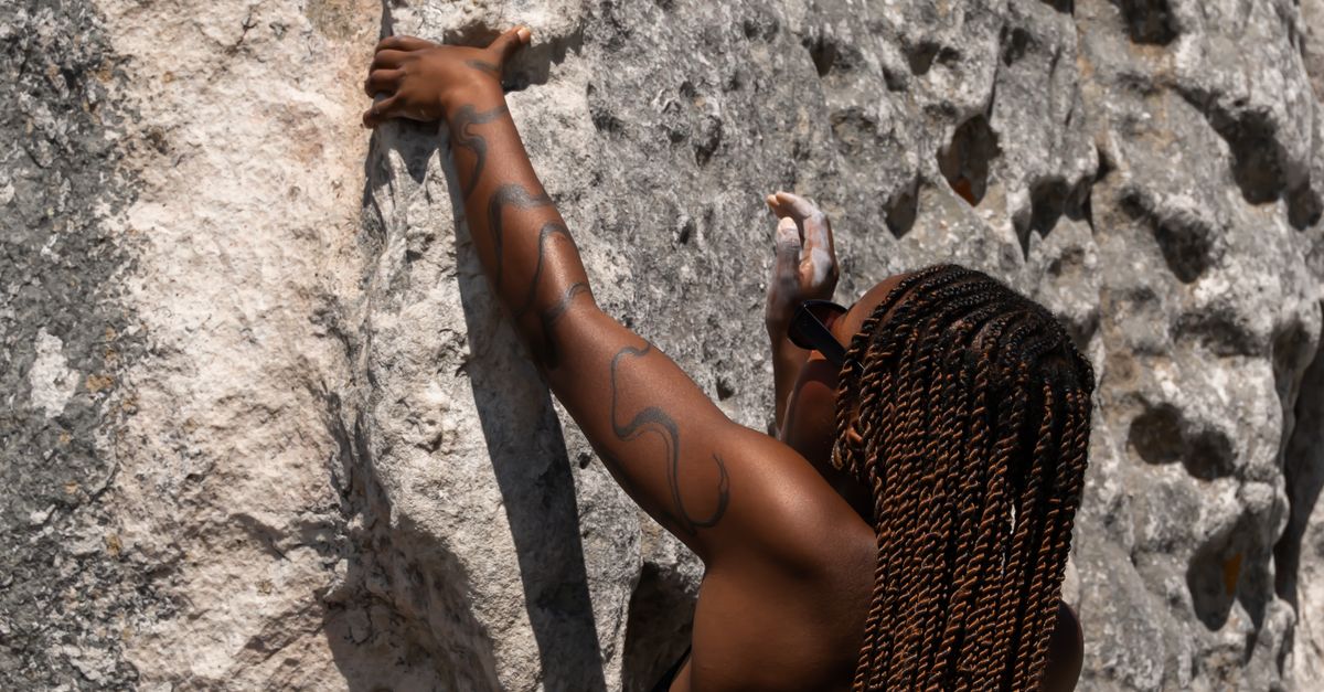 Echo Valley Ride Rocker Rock Climber Ascending Echo Valley in Cape Town · Free Stock Photo