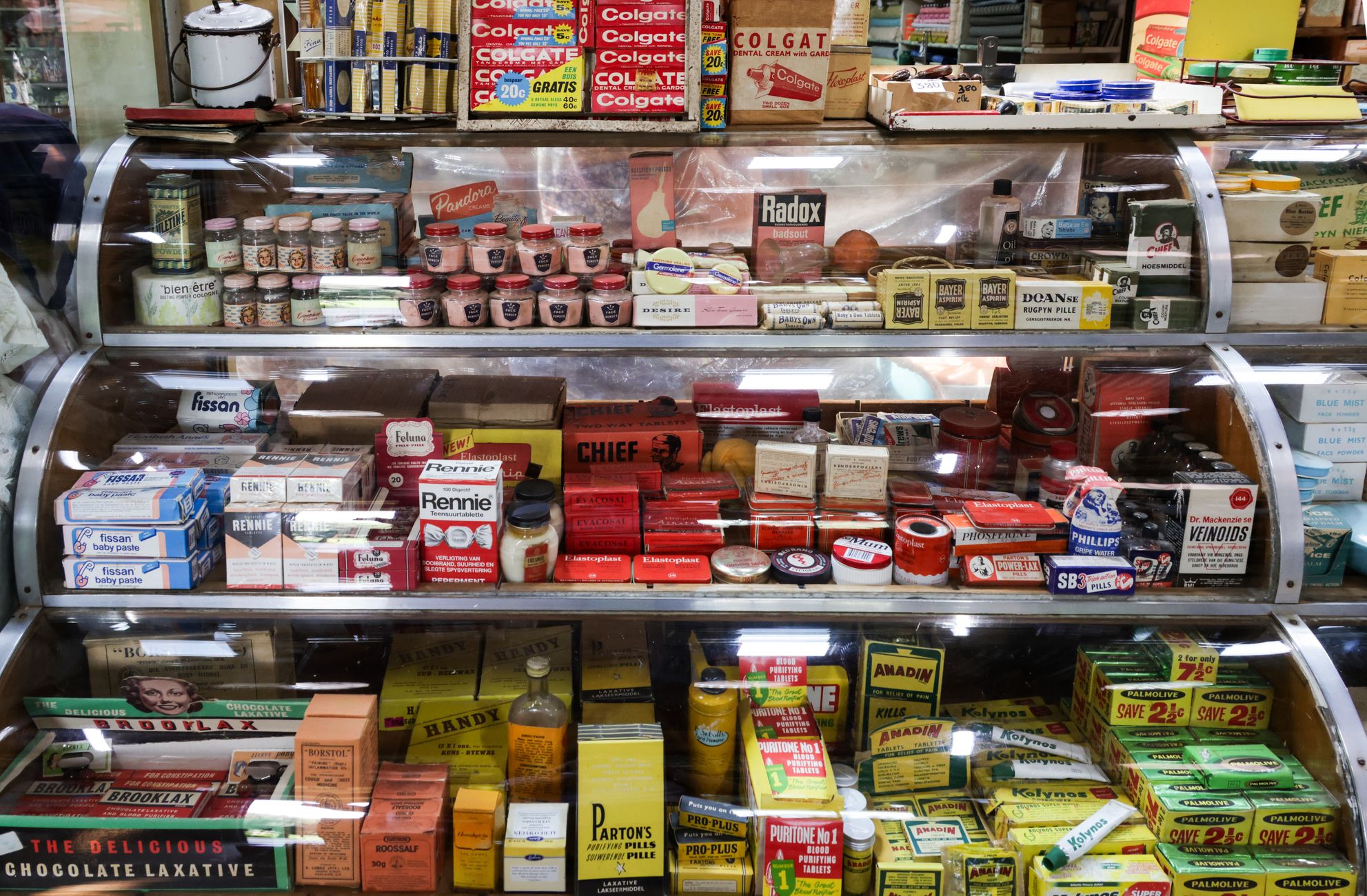 New York en Toronto openen gemeentelijke supermarkten voor betaalbare boodschappen