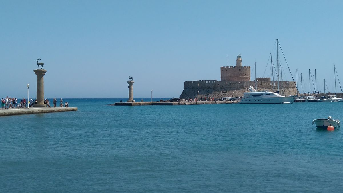 Orașul Rodos - marina și bărcile din port