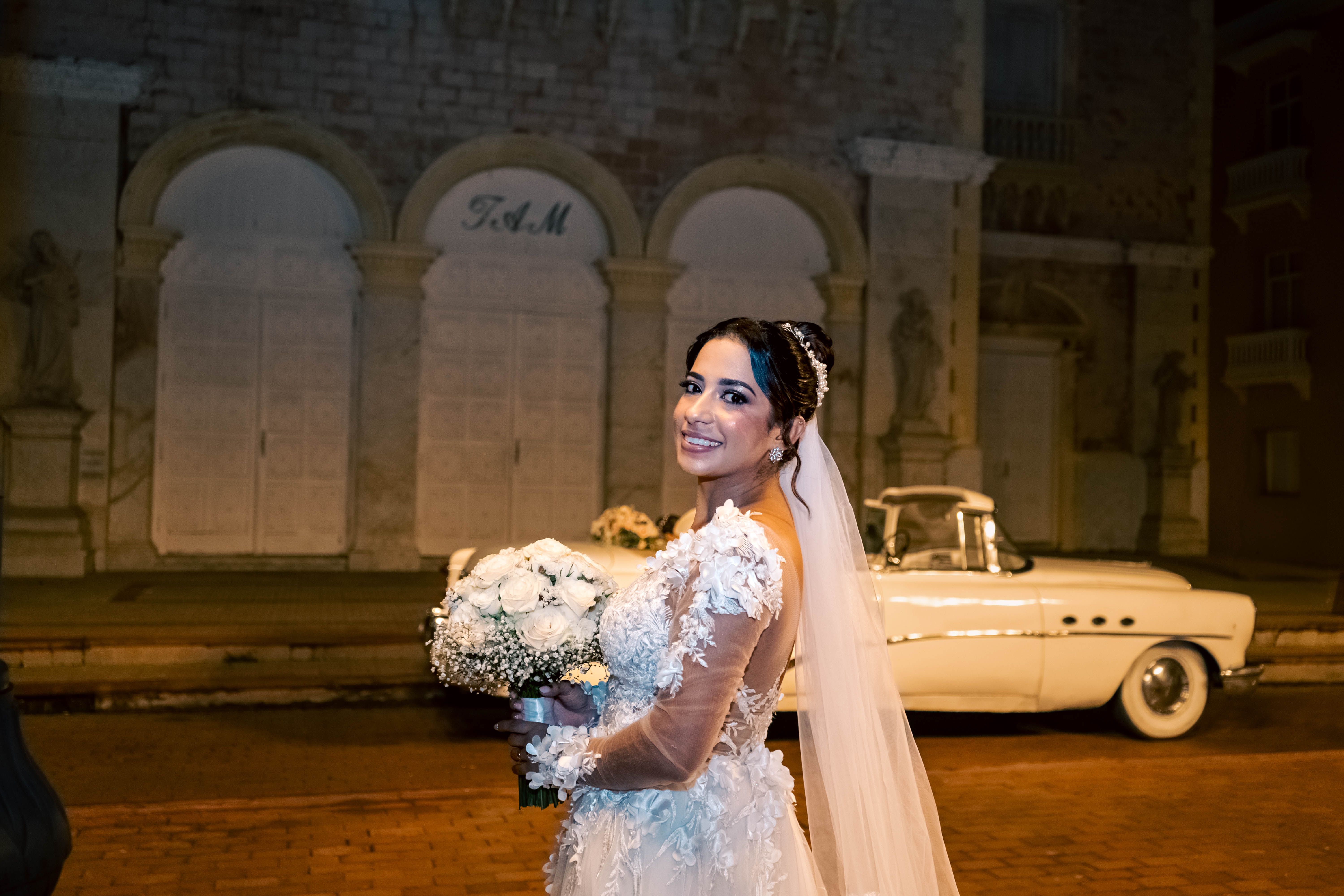 Casamento Clássico de Sharon e Gustavo na Flórida: Elegância e Tradição