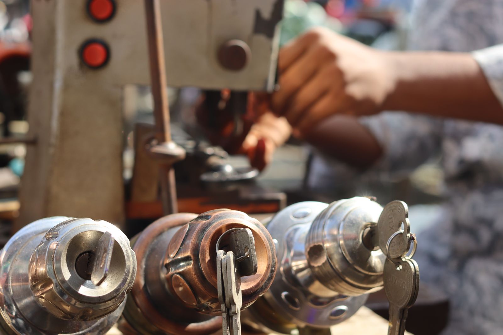 Professional Emergency Locksmith Service by Apex Lock & Key in Los Angeles