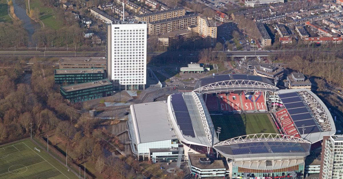 Feyenoord Issues 47 Stadium Bans After Fireworks Misconduct at Cambuur Match