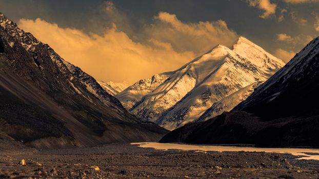 Khunjerab Pass China border (4,700m) — Hunza Valley