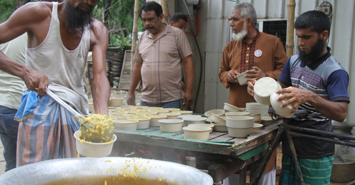 Food scene related to Bangladesh - Best Aloo Bhorta in Dhaka and Local Home Kitchens