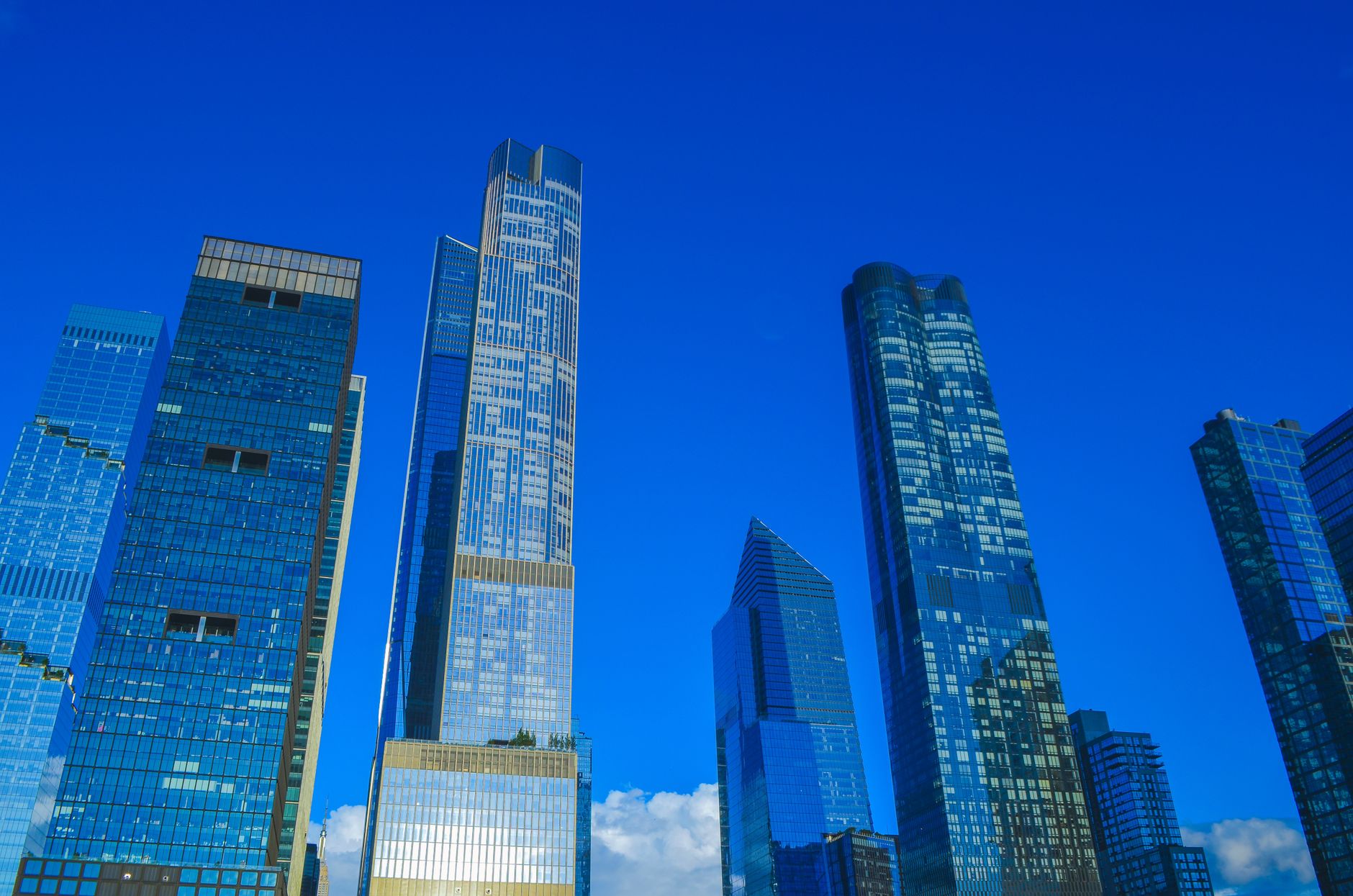 Noii miniștri ai Apărării și Economiei din România depun jurământul oficial