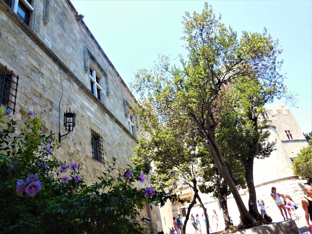 Orașul Rodos - stradă din cetatea medievală