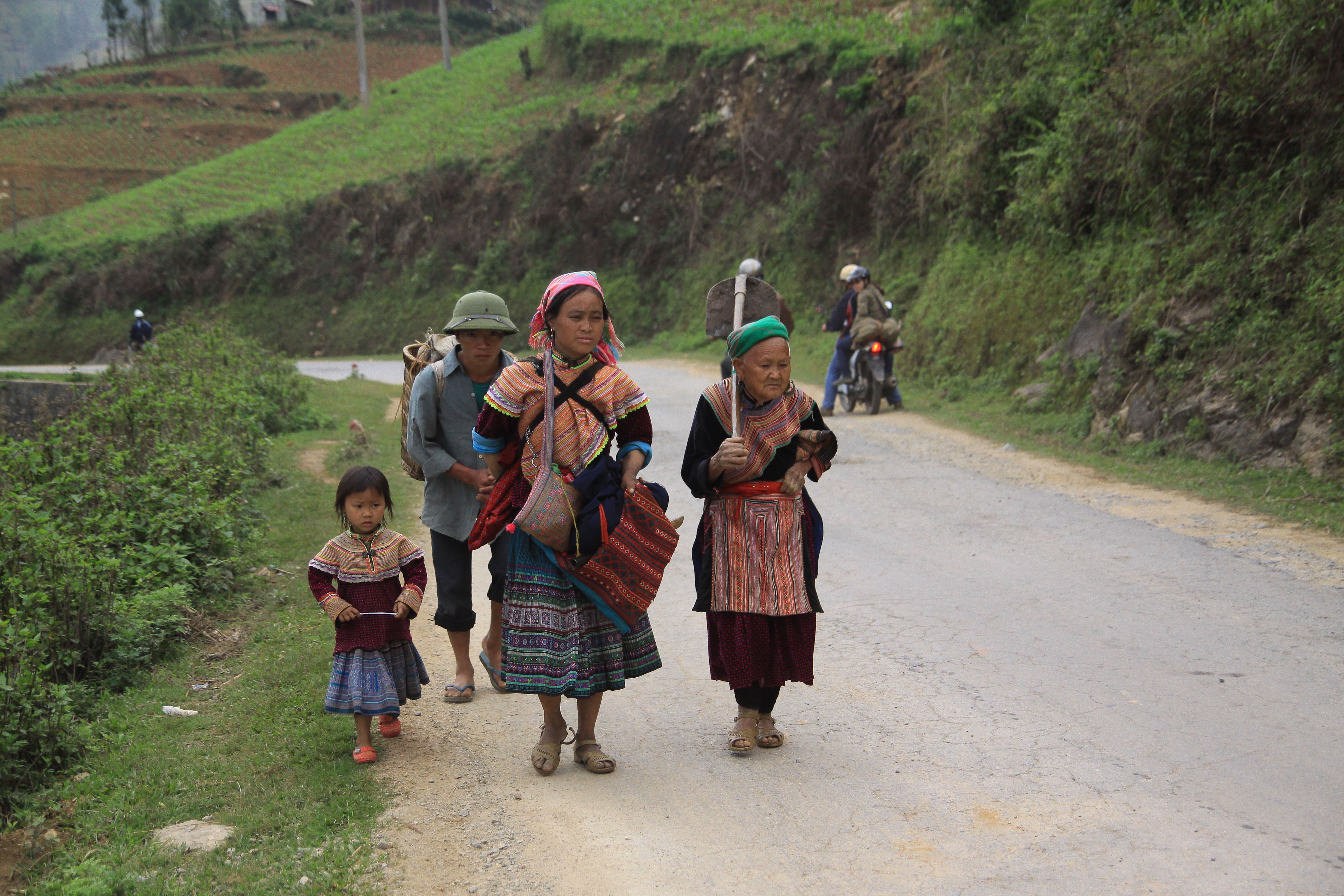 Zhenyuan Ancient Town Guizhou — Minority Villages Near Zhenyuan