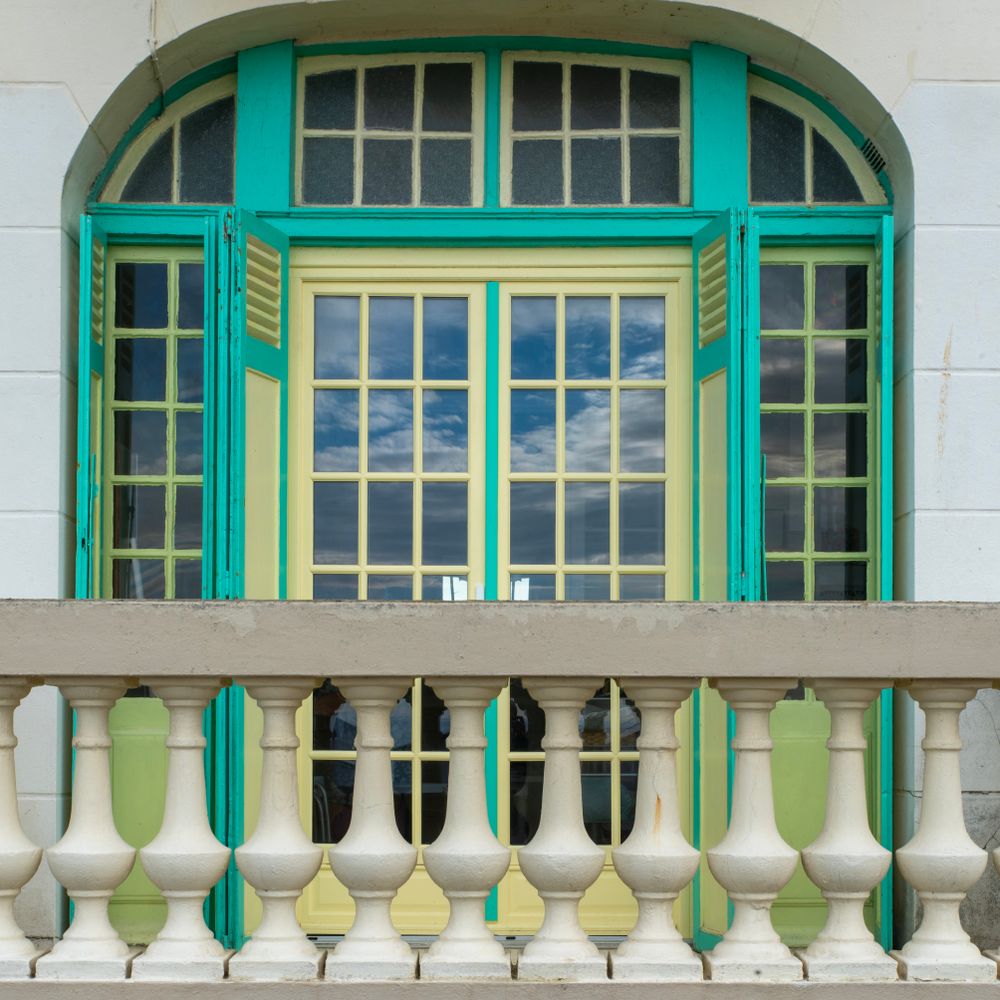 Exterior Painting in East Bedfont — woodwork brushed to a crisp, smooth line