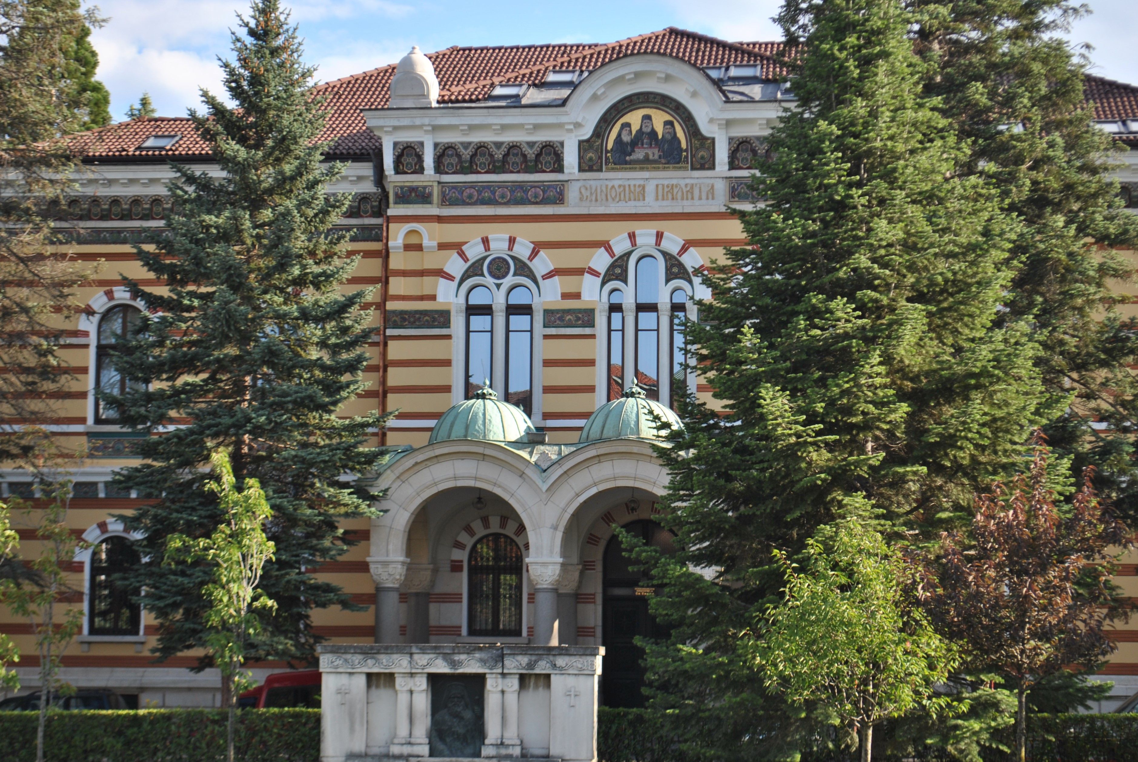 România închide consulatul rus după ce o dronă a căzut într-un apartament și a rănit două persoane