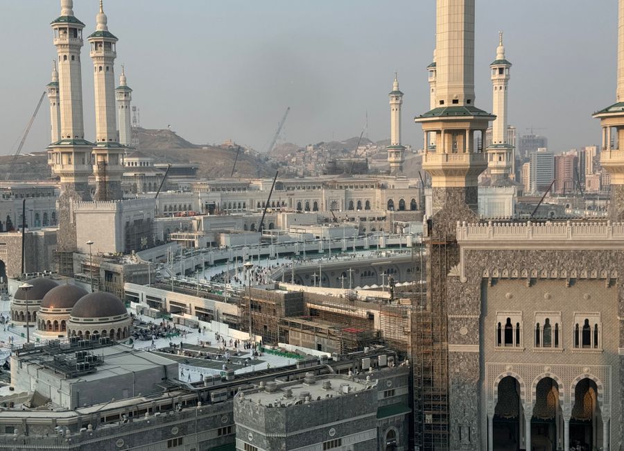 Makkah, Saudi Arabia — a travel moment · stay connected with a Makkah eSIM from My Holiday SIM