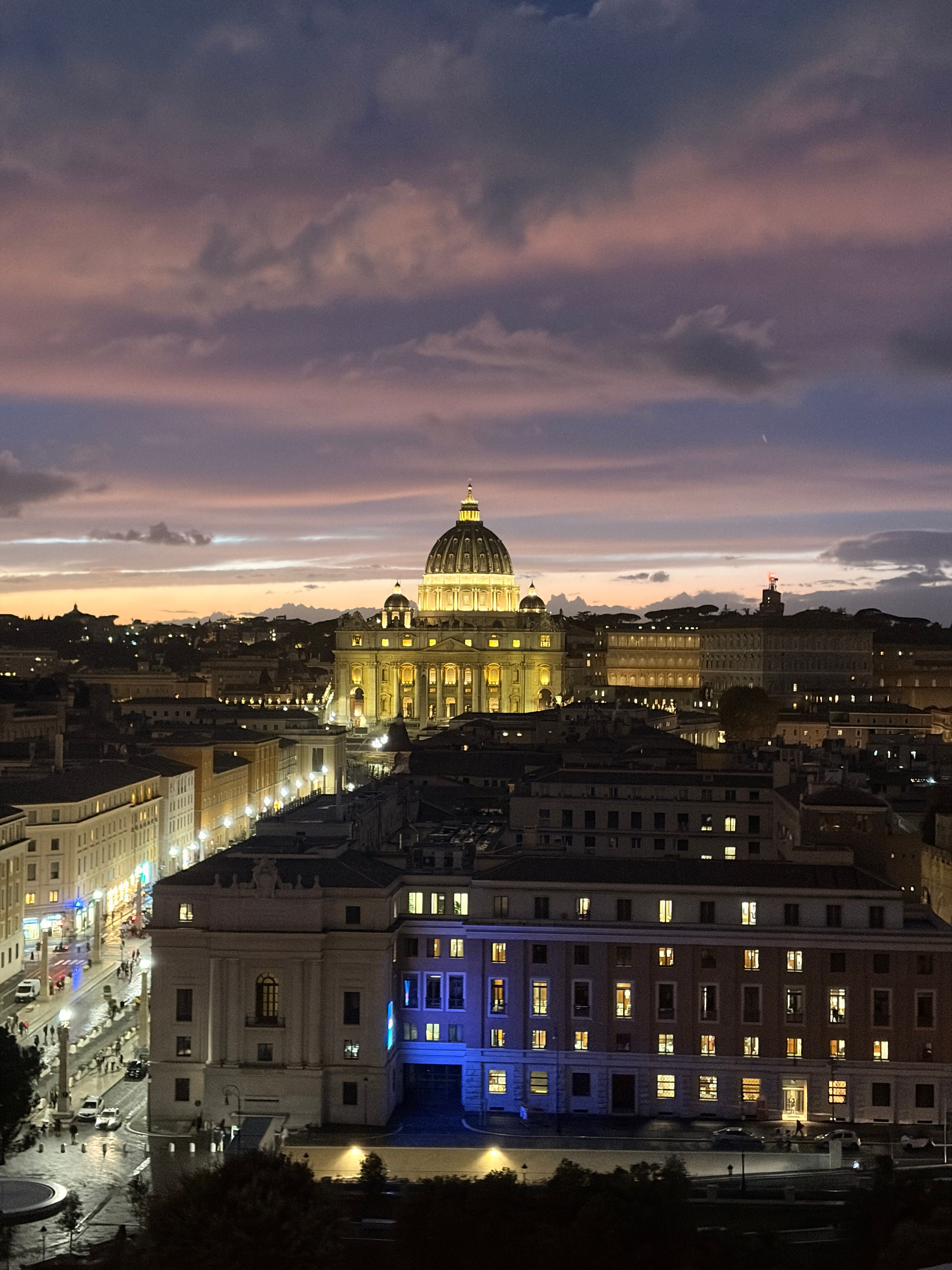 Stunning Twilight View of Vatican City in Rome · Free Stock Photo
