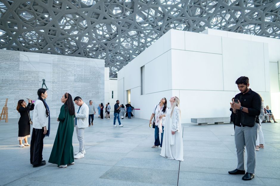 Israeli Prime Minister Netanyahu Holds Diplomatic Meetings in Abu Dhabi