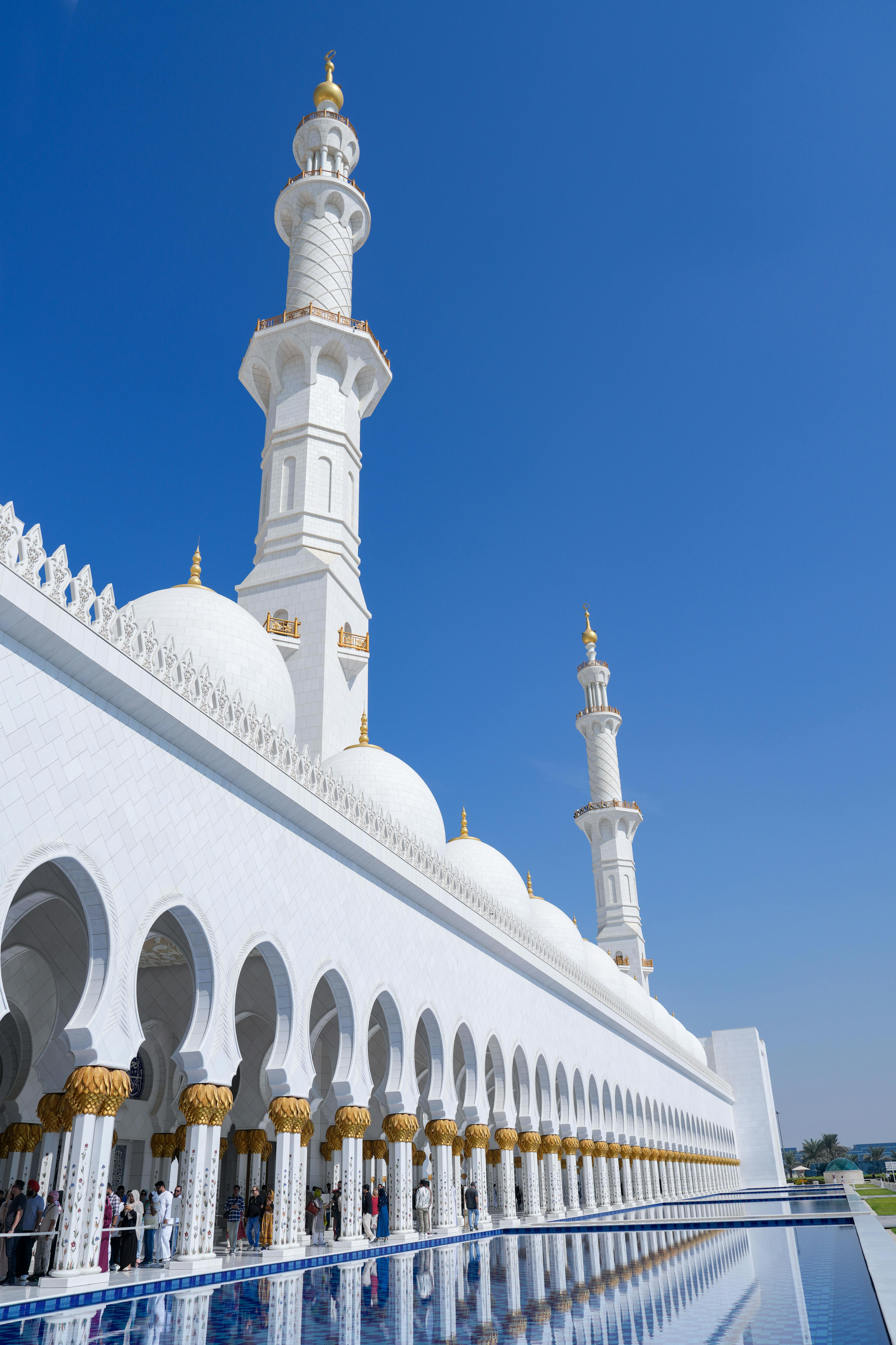 Abu Dhabi Highlights 5 Days Tour