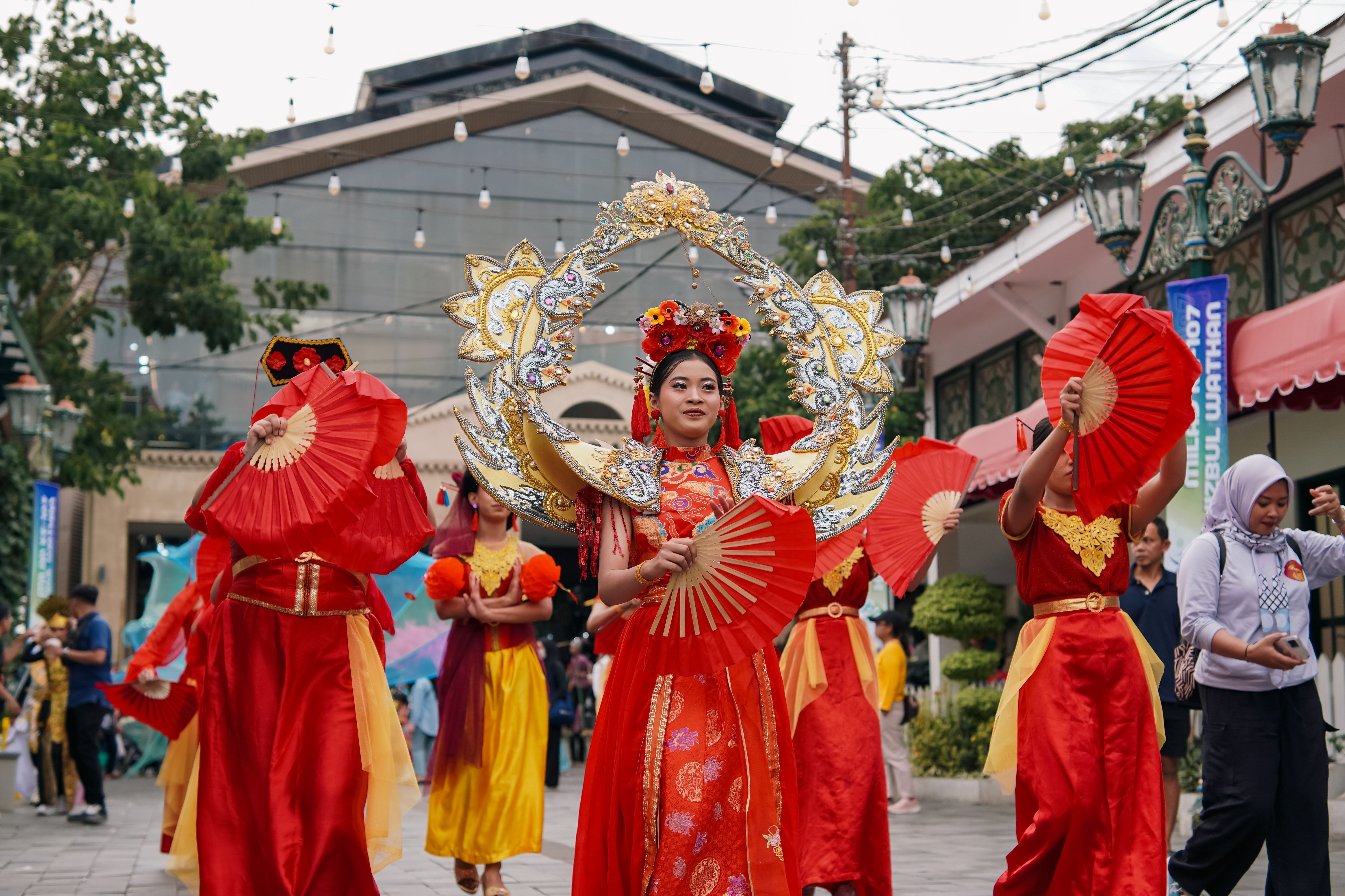 Tren Fashion Sederhana Jadi Kekuatan Indonesia di Panggung Global