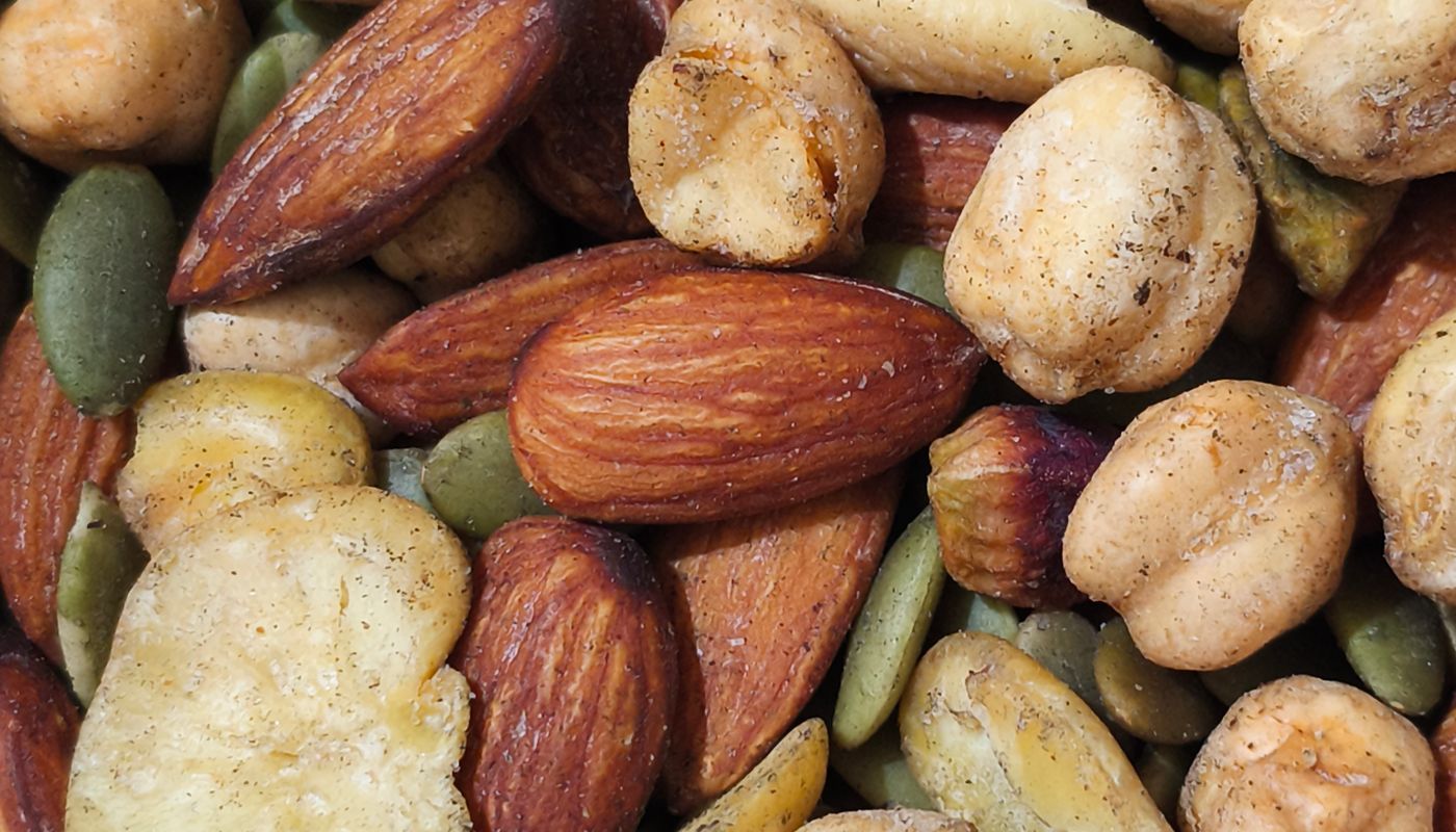 healthy cinema snacks — Mixed Nuts. Photo: Pexels
