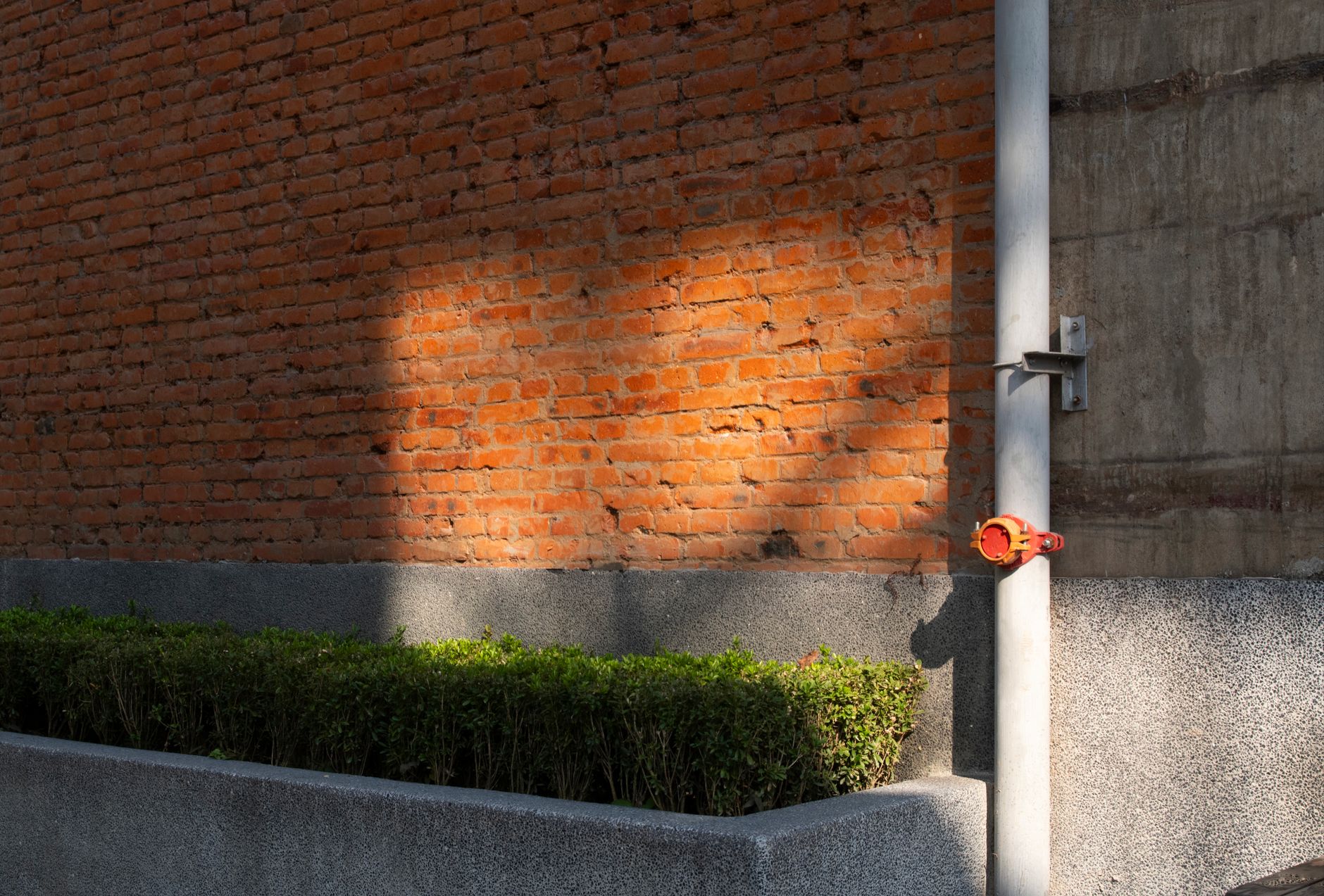 garden shadow effect diagram multi-height border
