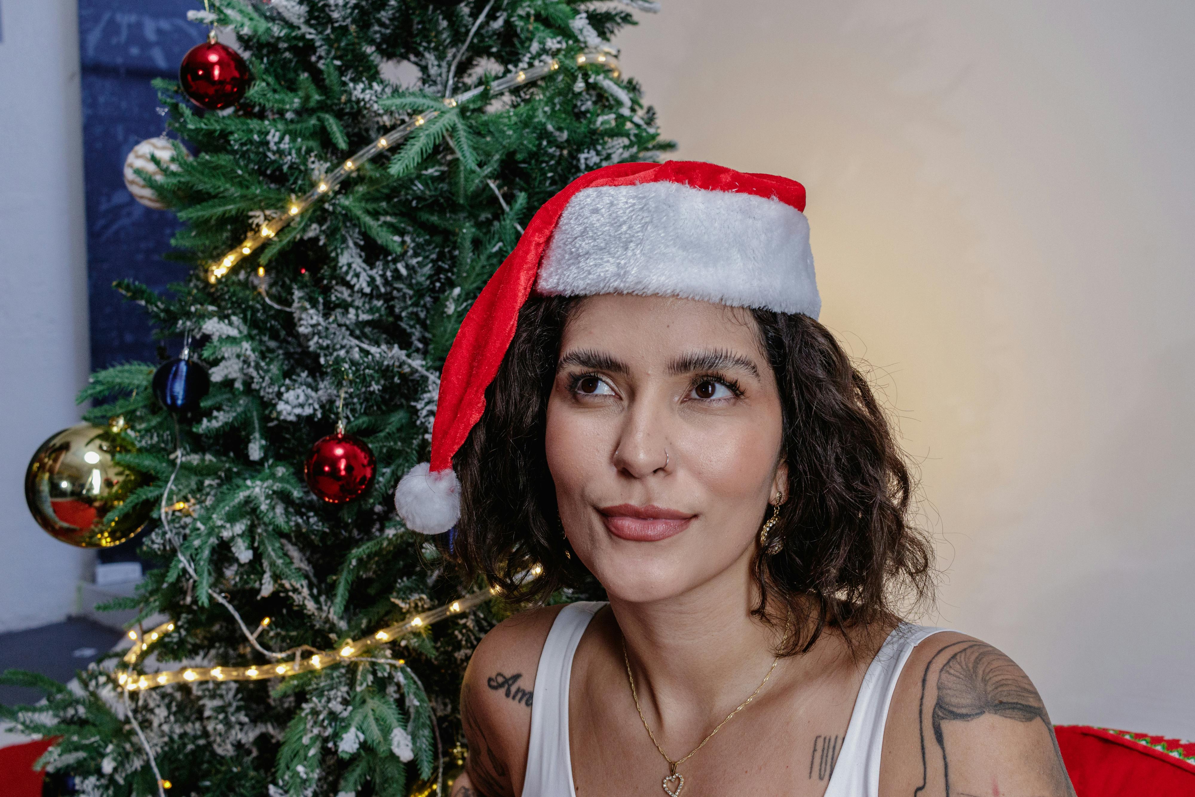 These Christmas Songs Most Likely to Tank Productivity at Work, Study Finds — Photo by Alexandre  Canteiro on Pexels