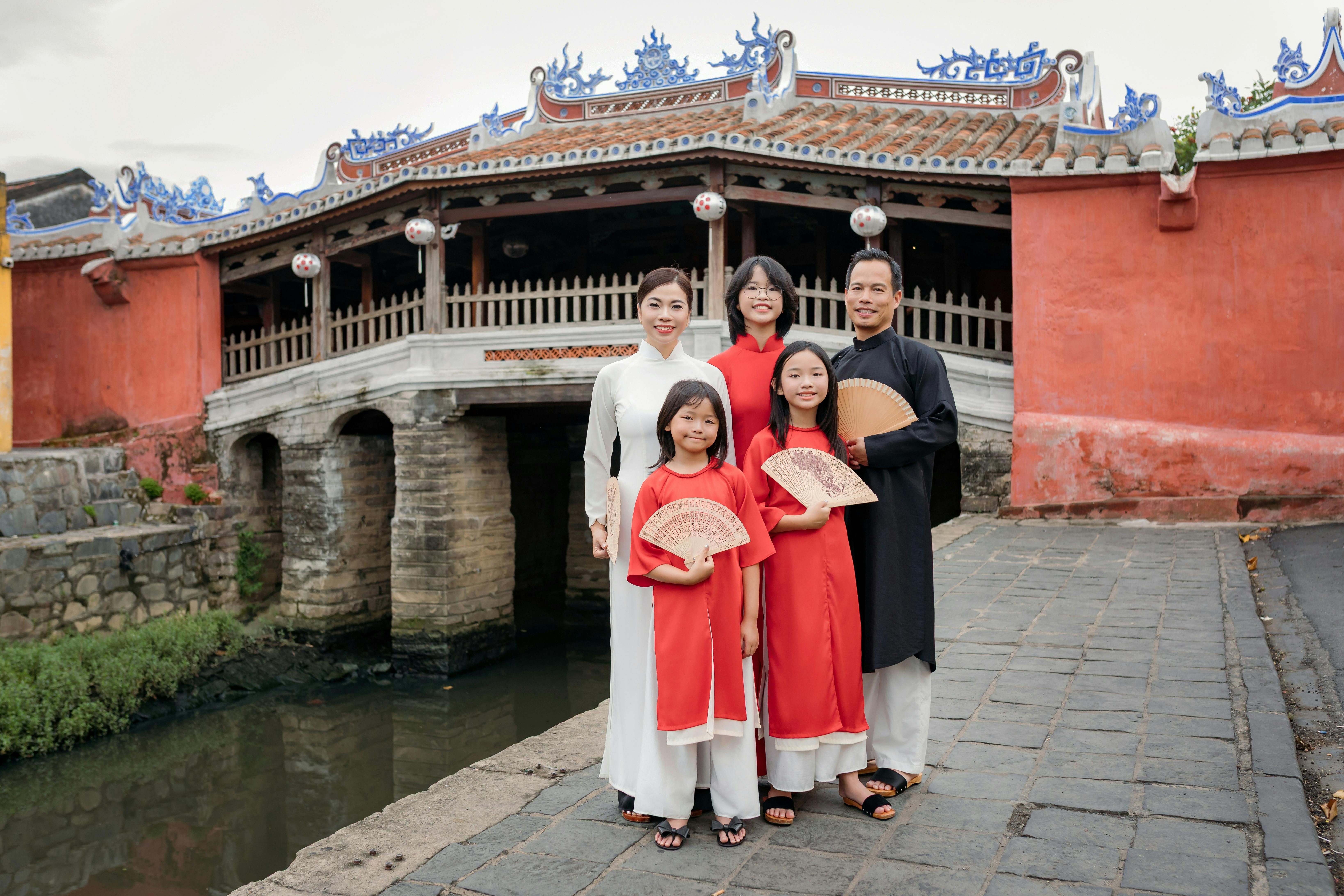 family travel, family traveller live, family travel insurance, family travel tips, family travel hacks, family travel tours, 