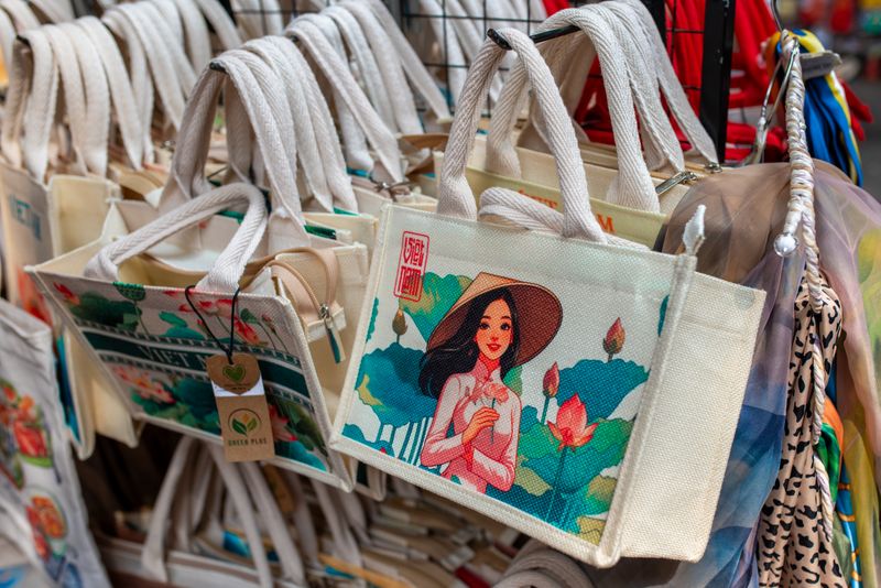 Bolsas ecológicas (Tote Bags) de poliéster tacto algodón - Diseño y Sublimación