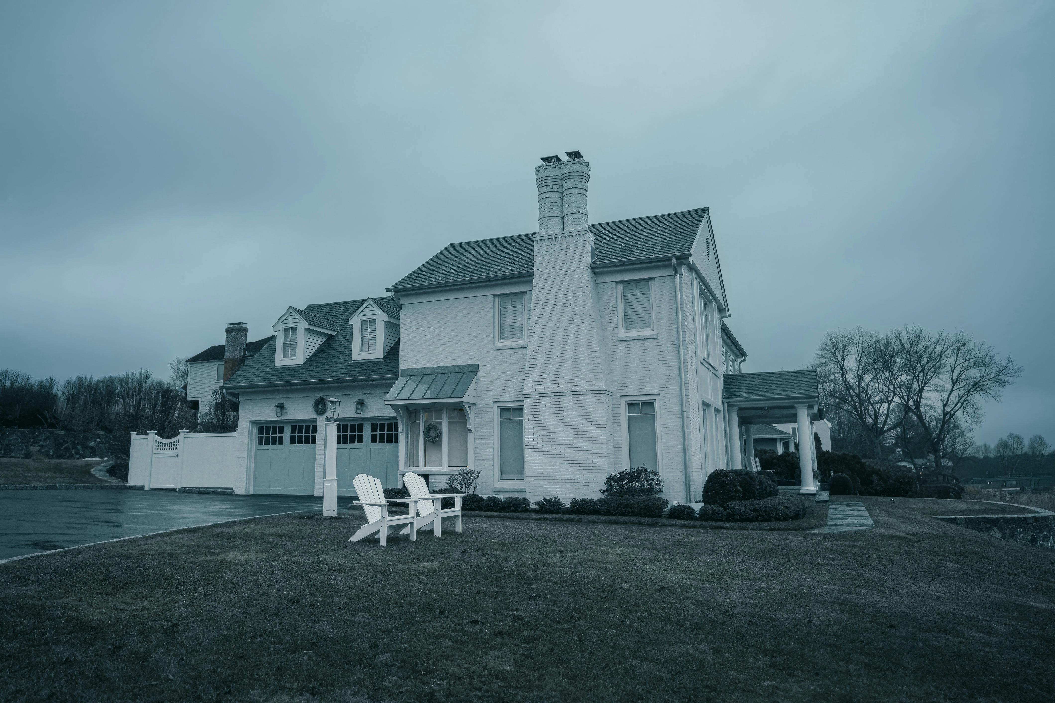 Homeowners Insurance Claims Satisfaction Improves as Repair Cycle Times Improve, JD Power Finds — Photo by Cara Denison on Pe
