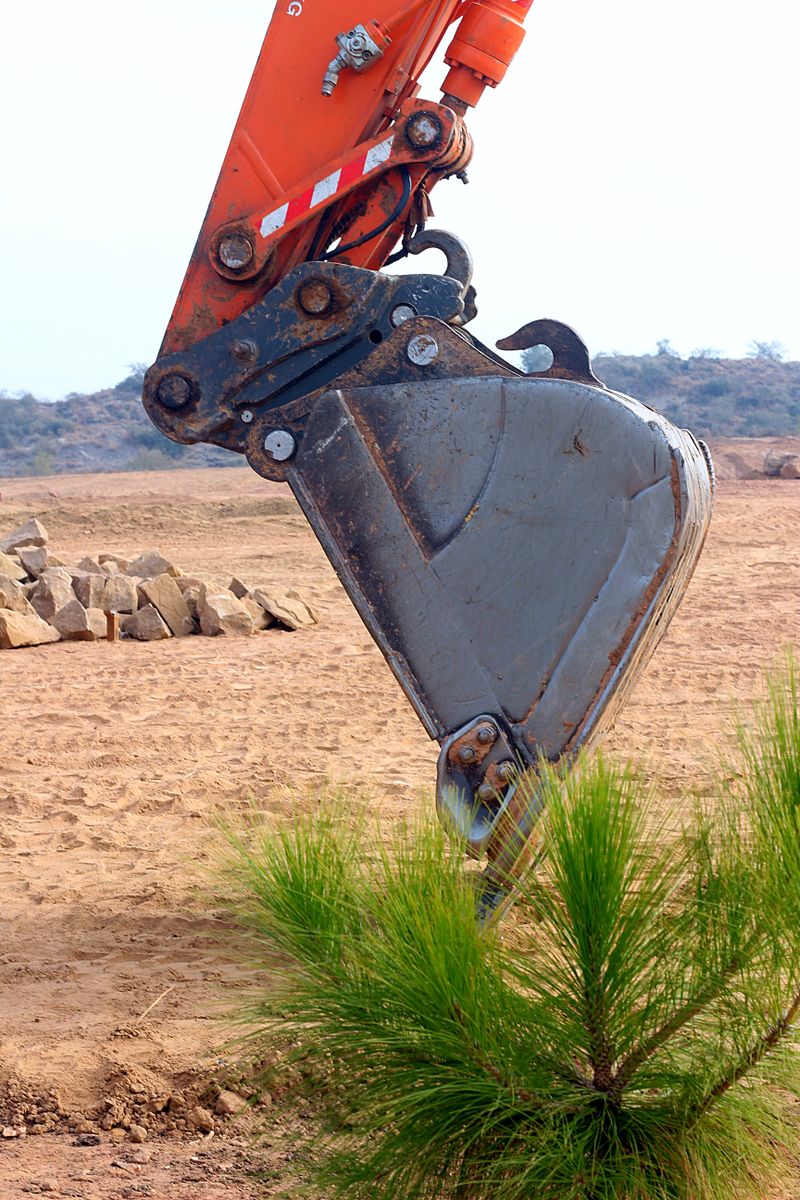 Hydraulic Cylinder Drift: Find the Cause Safely