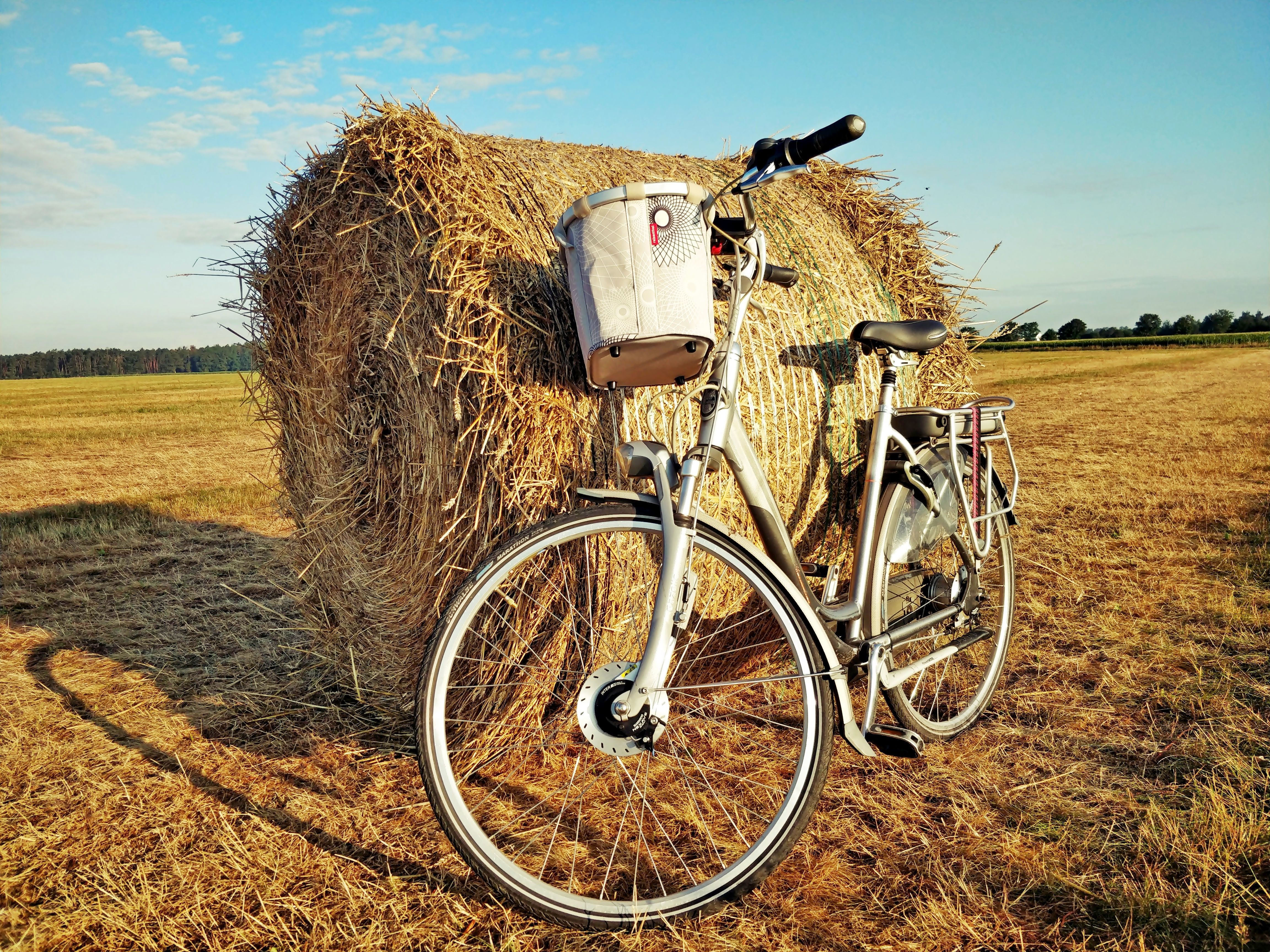Naafdynamo op fietsvoorwiel