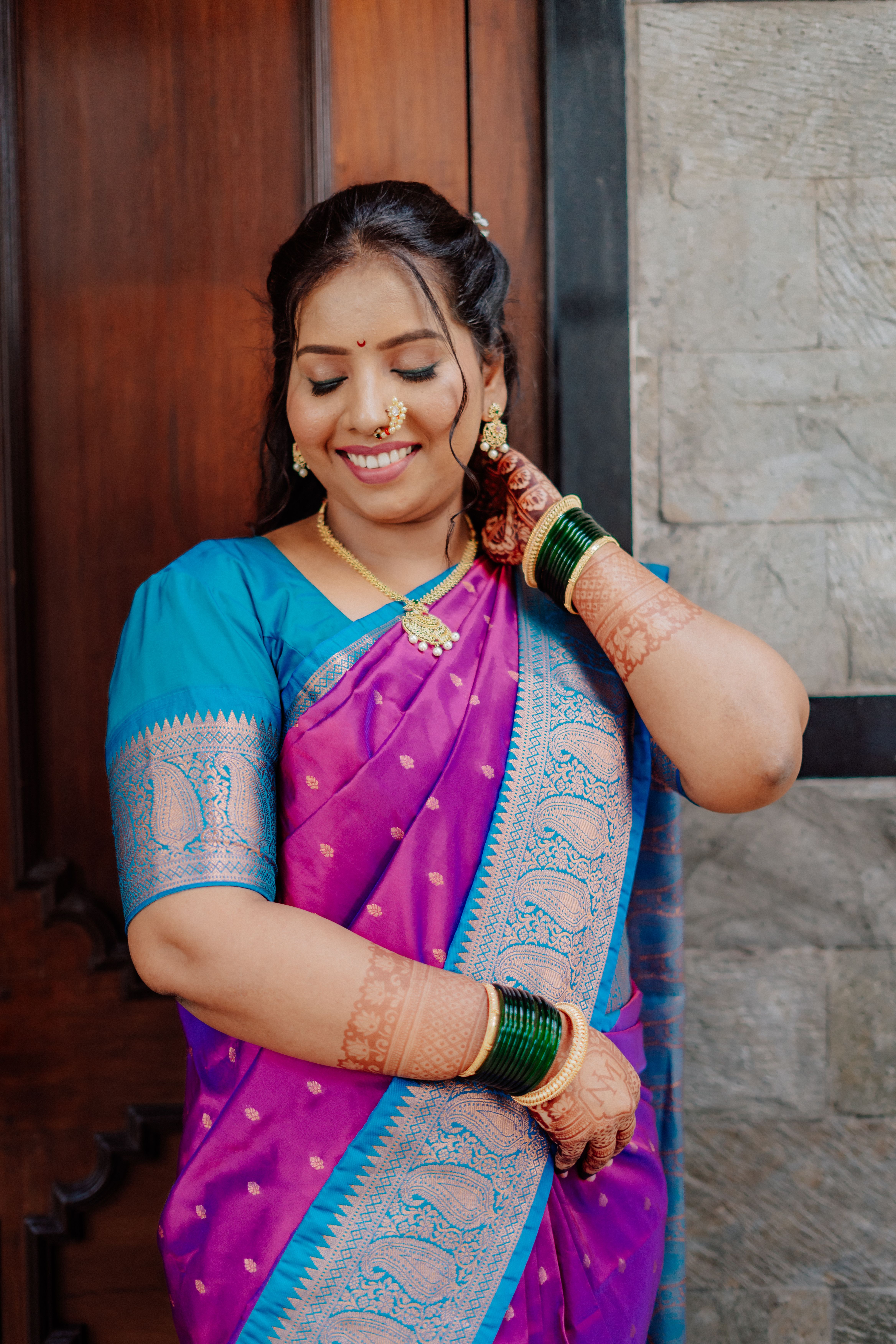 Elegant Indian Woman in Traditional Saree · Free Stock Photo