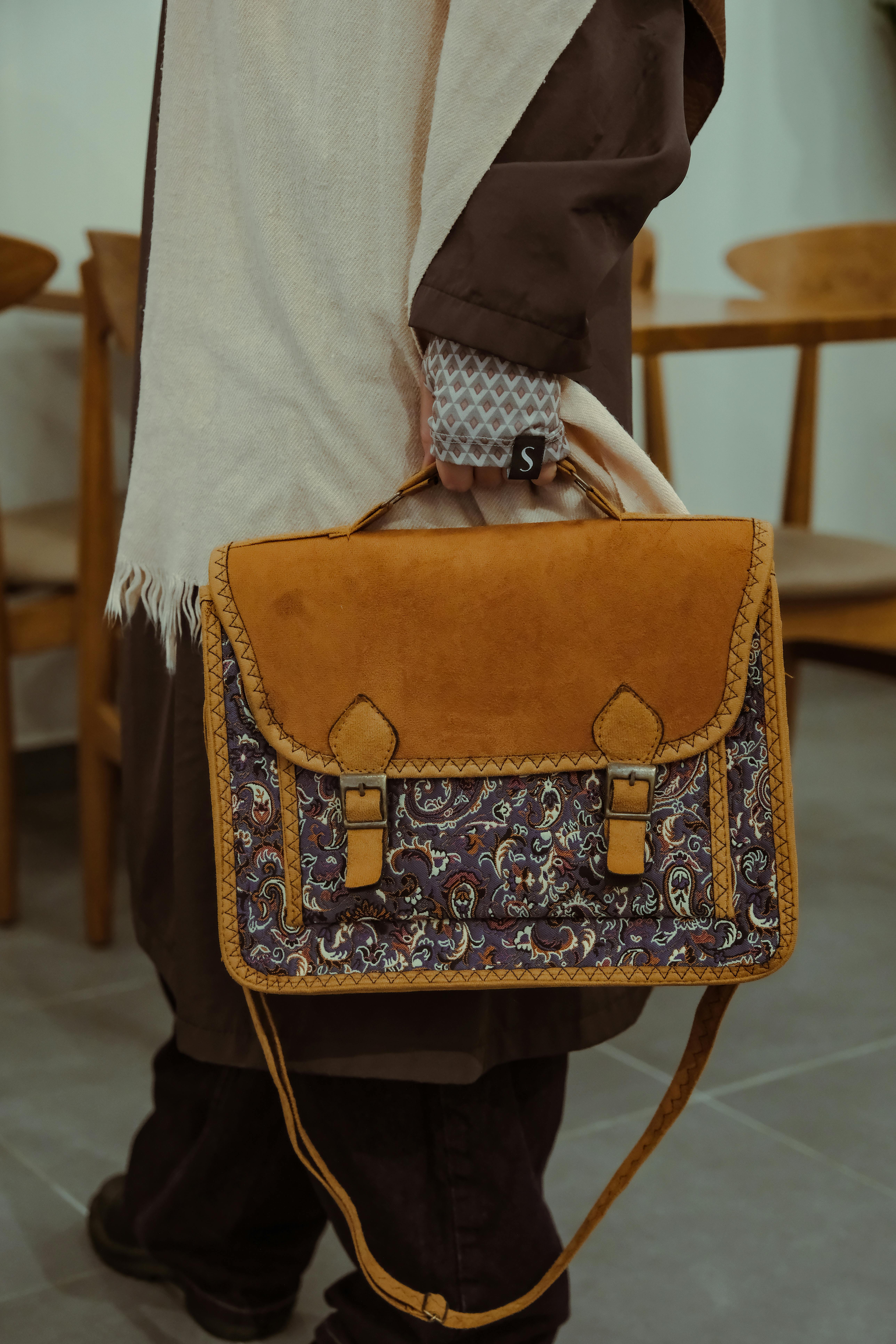 Skorzana torebka z tureckim wzorem - wyroby skorzane z Turcji