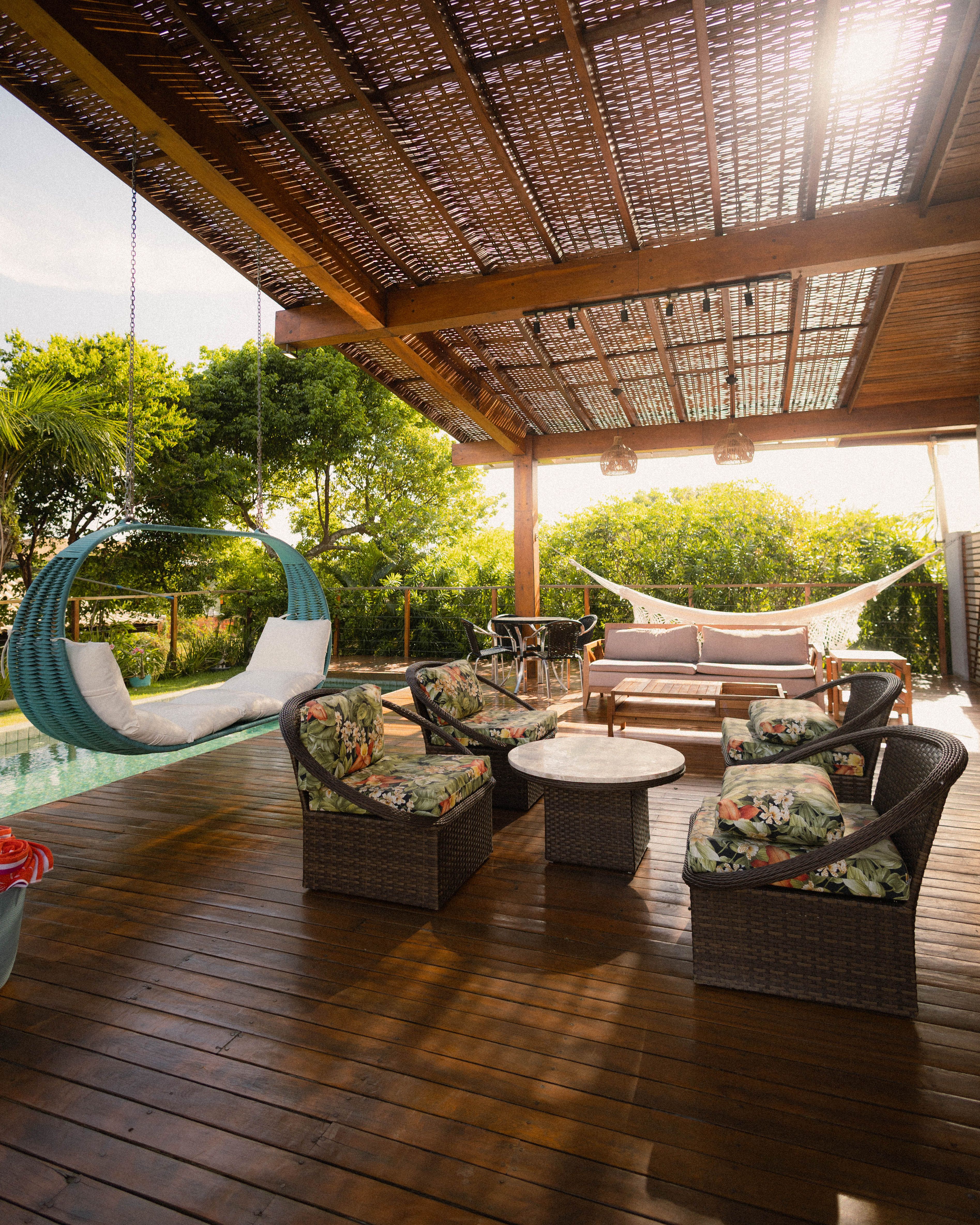 High-end backyard patio furniture