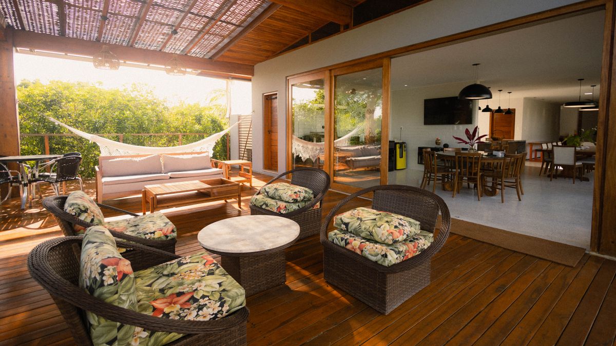 Home extension reference: indoor-outdoor patio with timber details (stock placeholder)