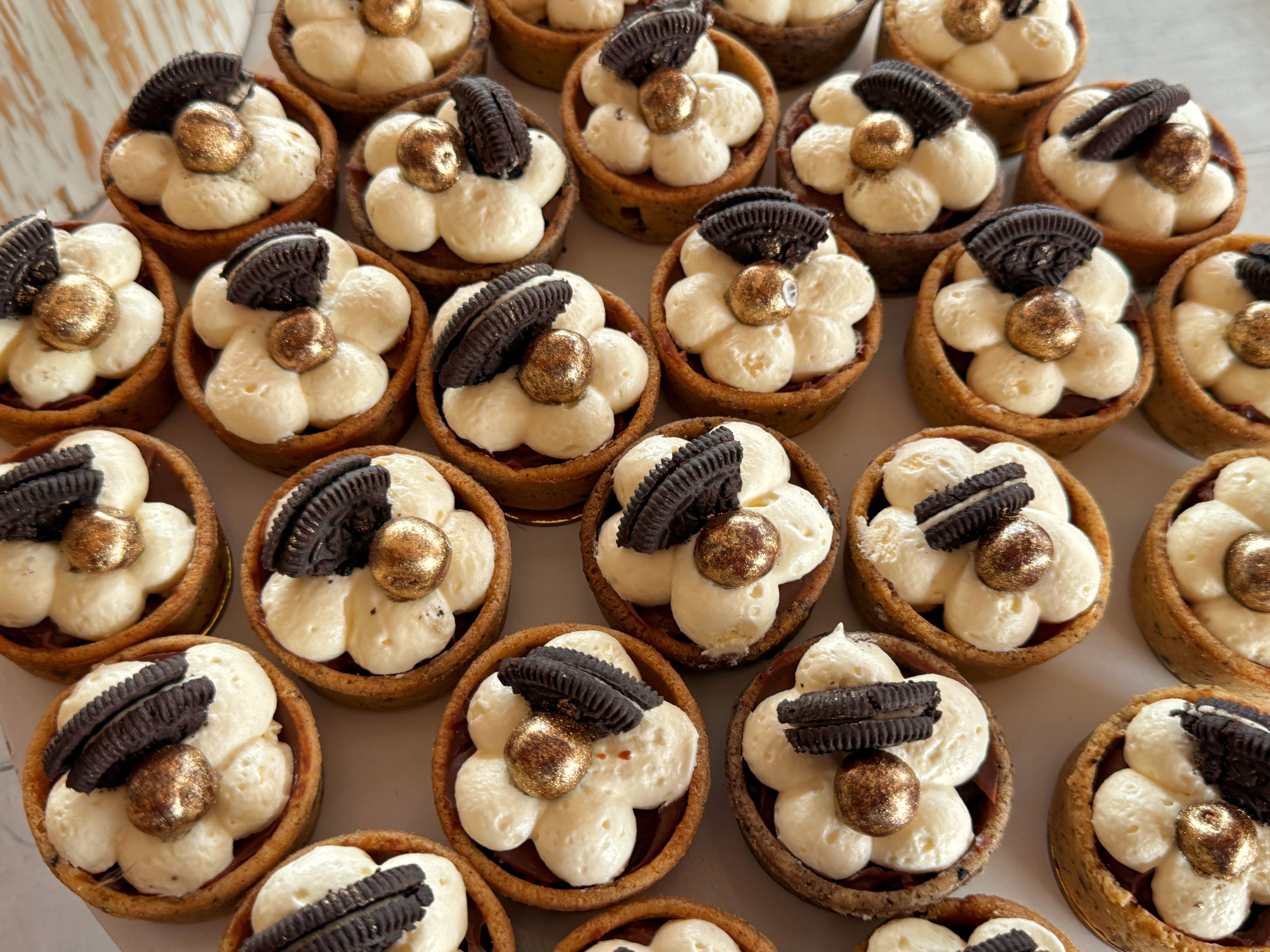 Caramelized Apple and Cheddar Mini Tarts