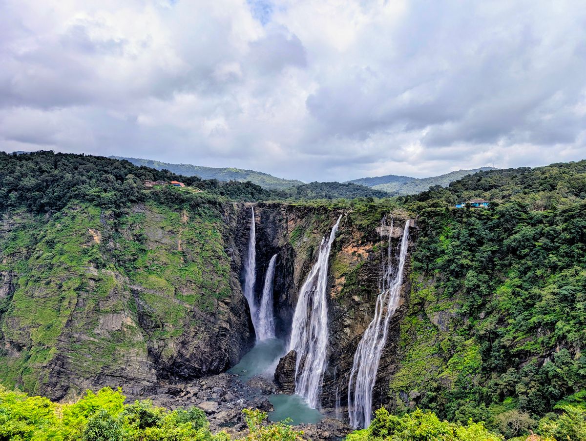 Best hotels in Best Monsoon Getaways in India — book stays and earn rewards