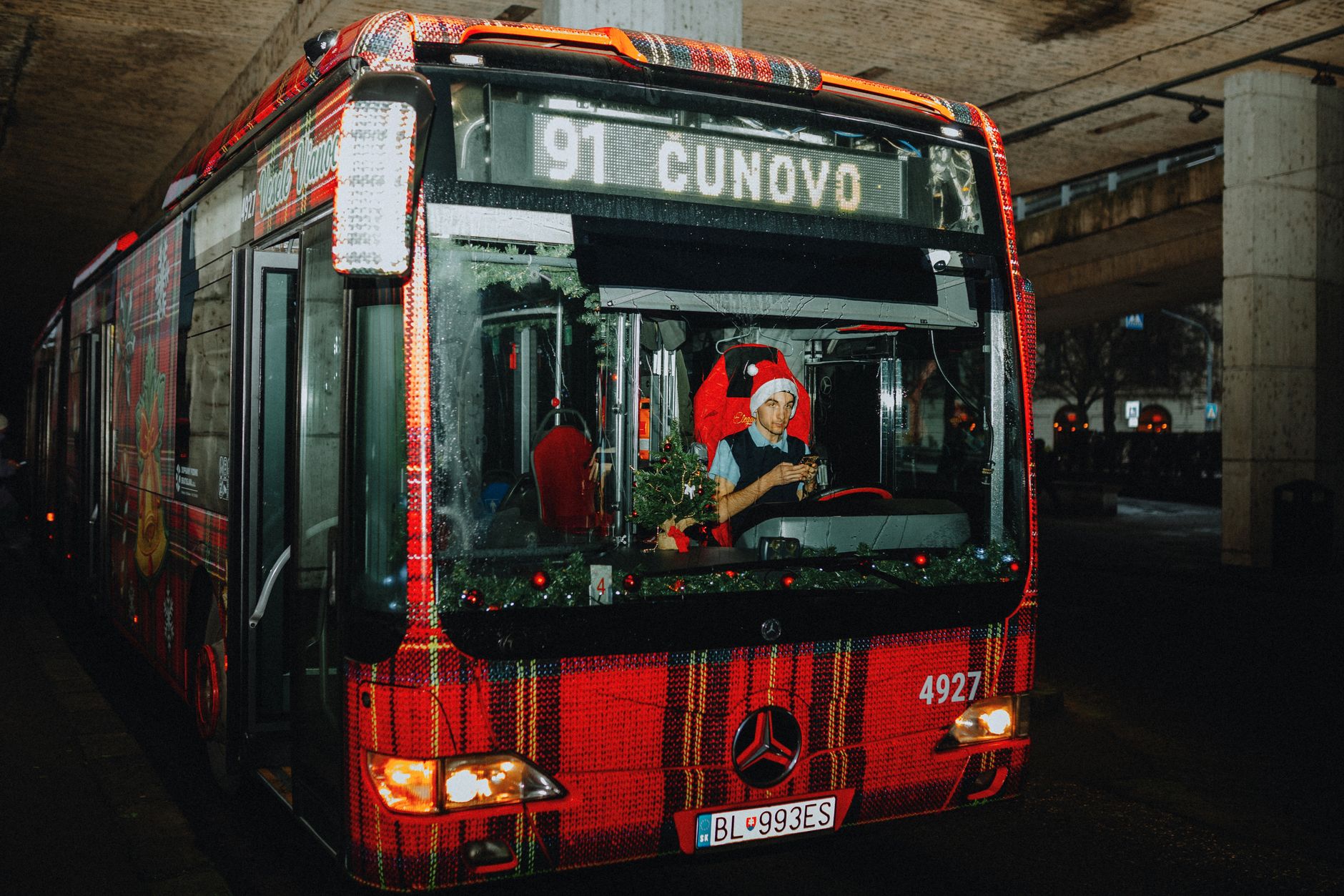 Șofer grav rănit după un accident cu autobuz la Drăgăești, lângă Târgoviște