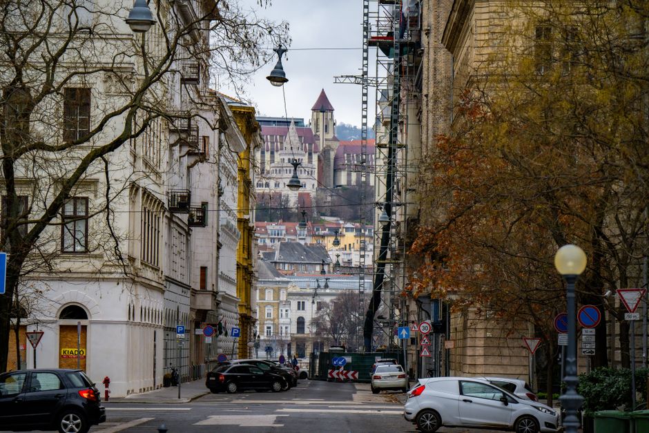 Hungary's new Prime Minister Magyar seeks to fix Poland ties