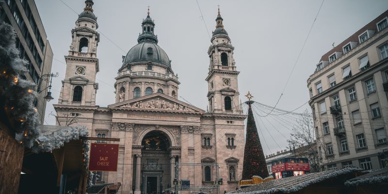 El mercado navideño de la basílica de San Esteban, en Budapest
