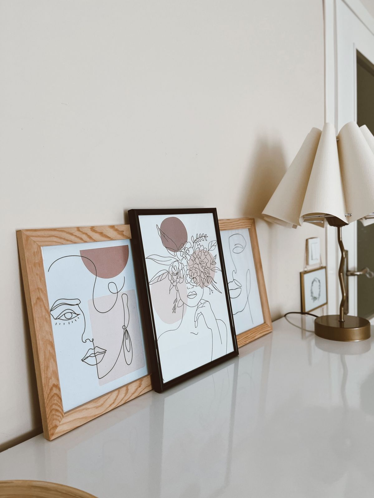 Sumi-e: The Japanese Art of Ink Painting for a Minimalist Home