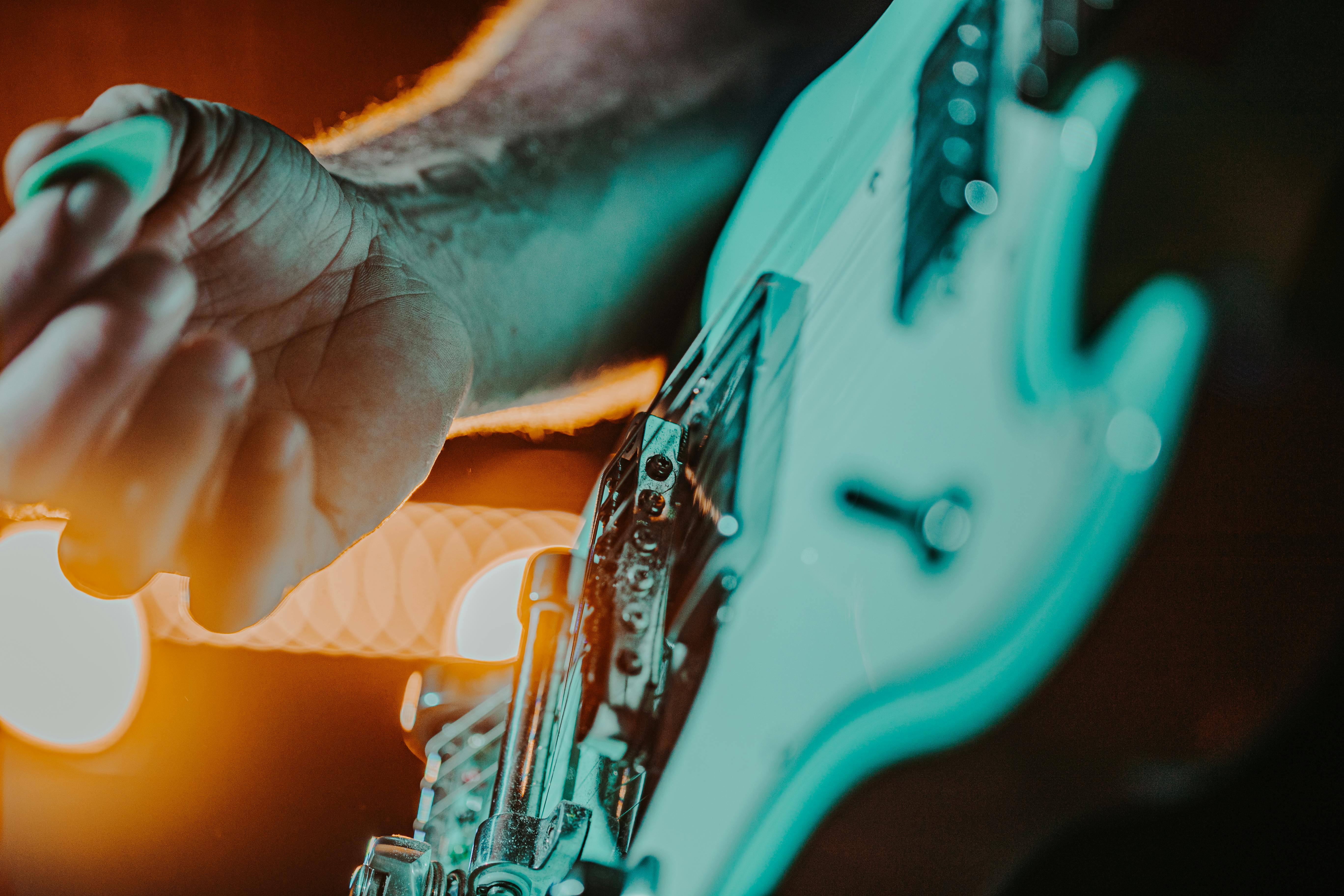 Universal Partners With NVIDIA AI on Music Discovery, Fan Engagement &amp; Creation Tools — Photo by Steph Quernemoen on Pexe