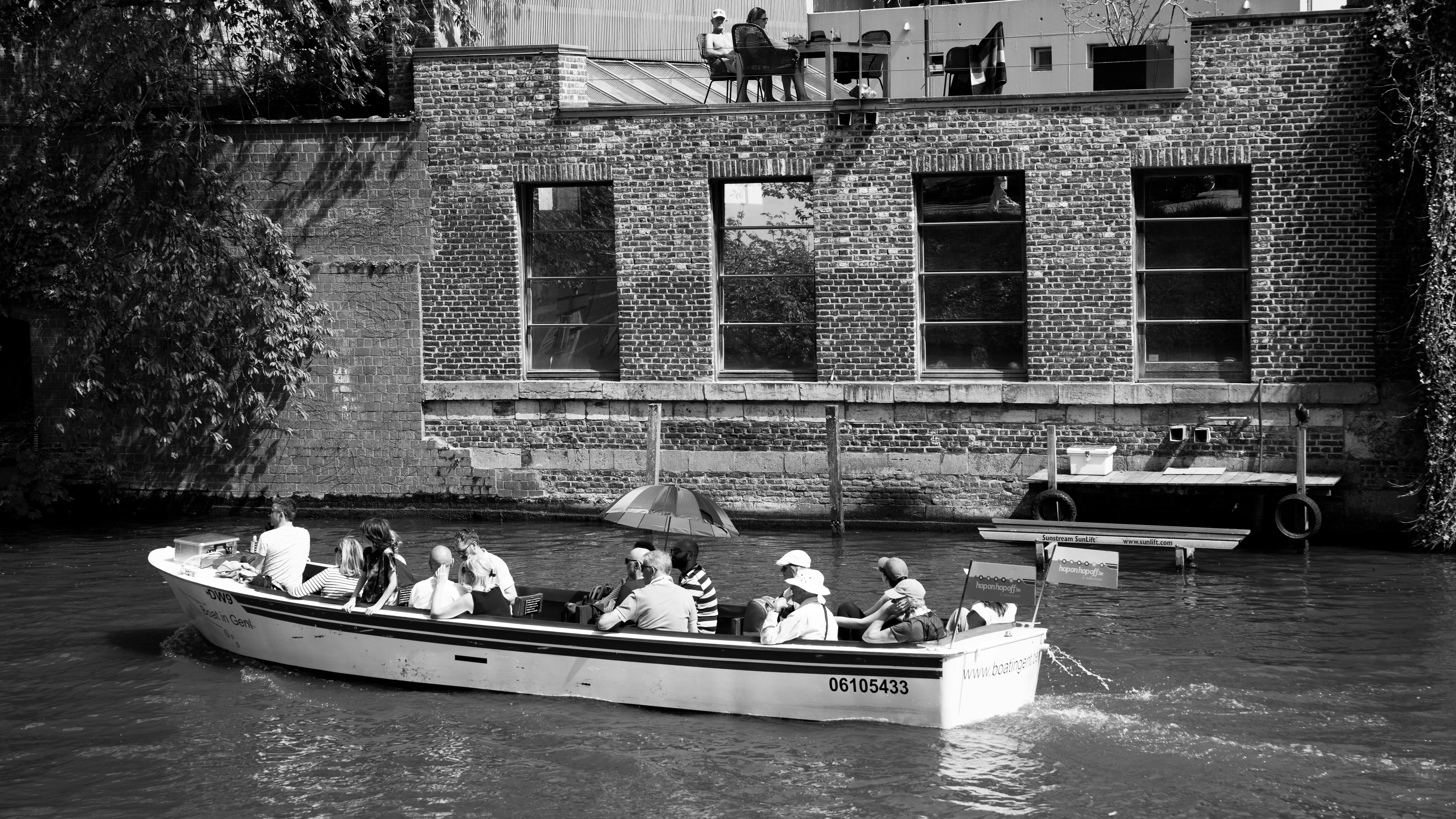 Pirogue sur le fleuve Maroni