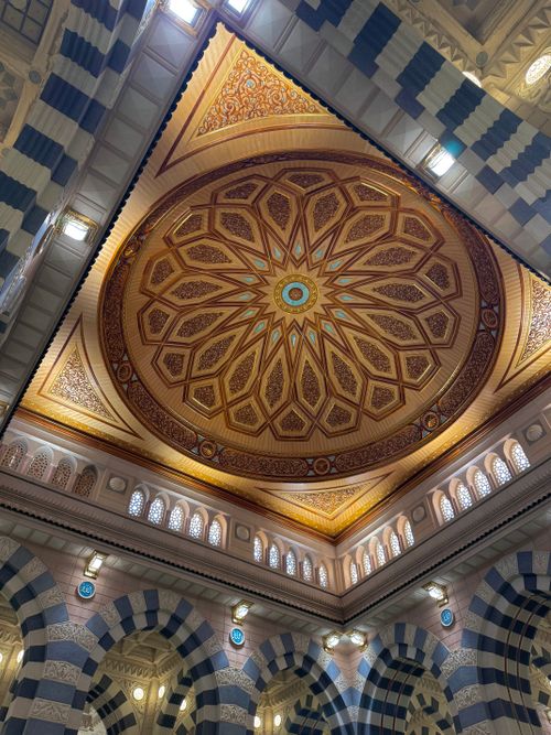 Interior Design of Grand Mosque in Mecca · Free Stock Photo