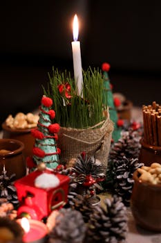 一个温馨而充满节日气氛的圣诞安排，配有蜡烛、节日美食和装饰品