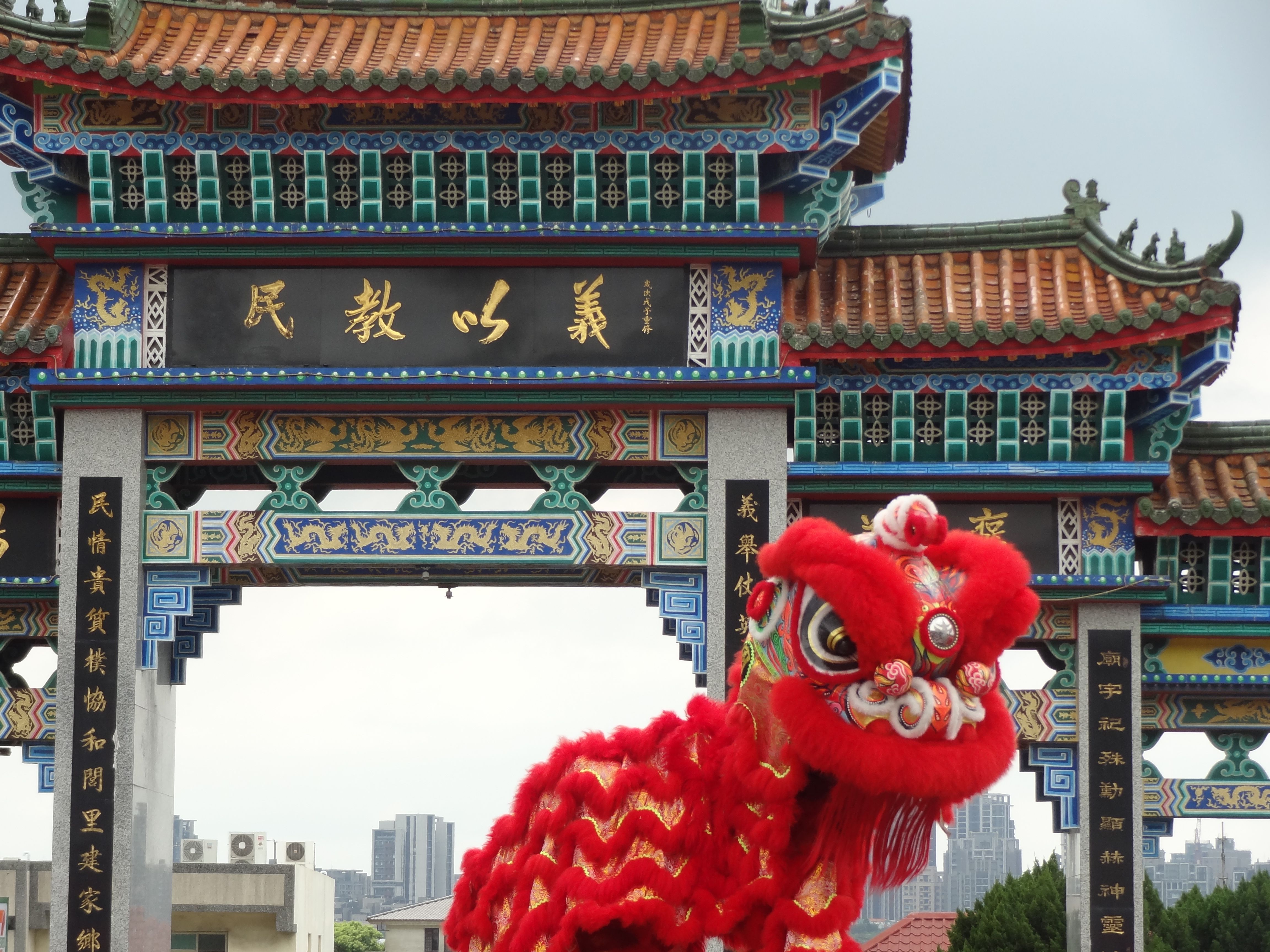 Macau traditional dragon dance A-Ma Temple — Photo by 龜龜俠 楊