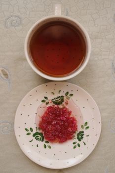 pale brewed tea cup