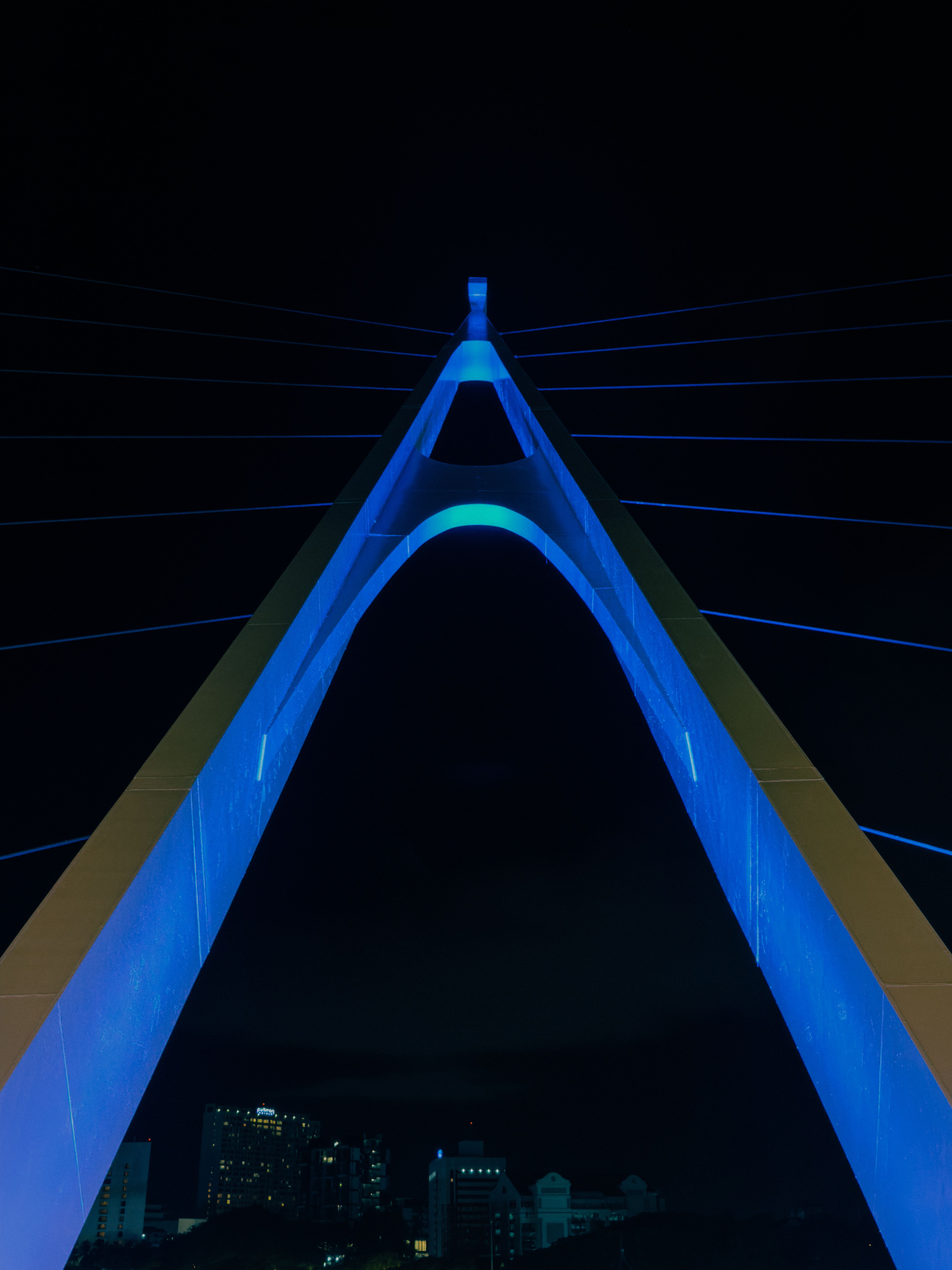 Illuminated Bridge at Night - Modern Architecture · Free Stock Photo