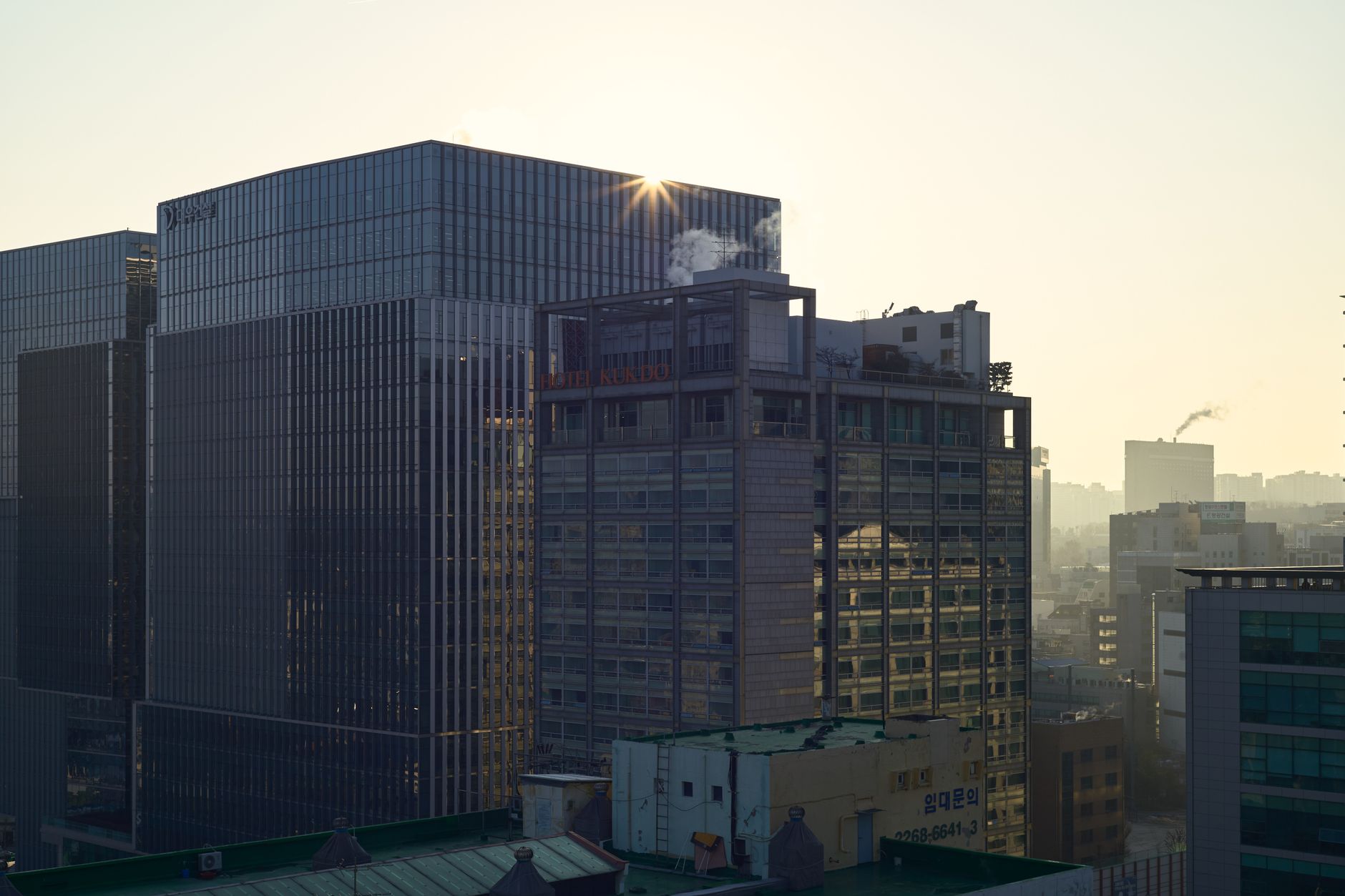 The Business of Trust: Building Relationships in Roofing and Construction