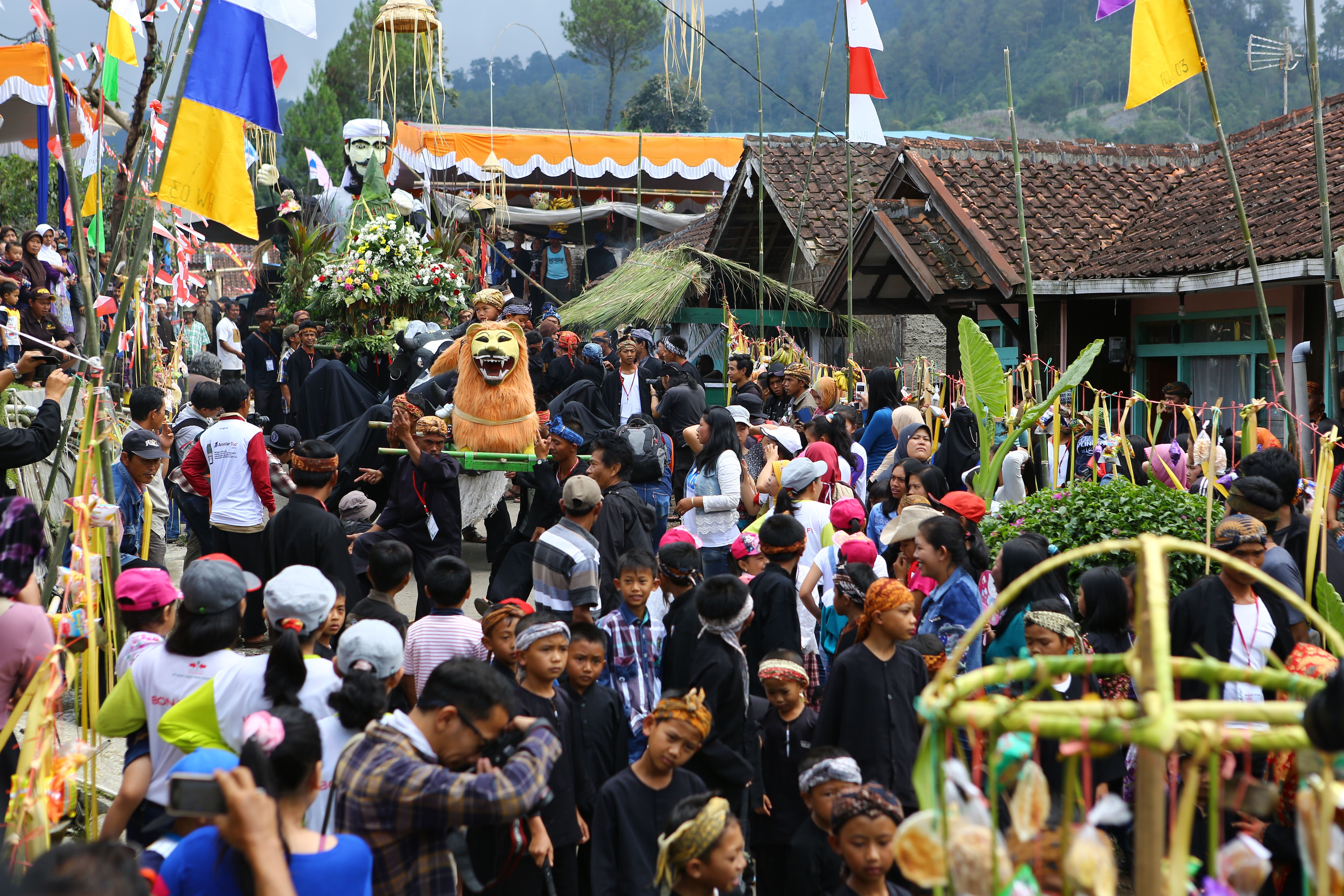 Mengenal Tradisi Ma’nene: Ritual Adat Pemeliharaan Jenazah di Tomohon