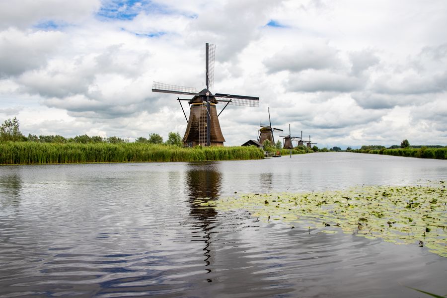 Kinderdijk's windmill parade