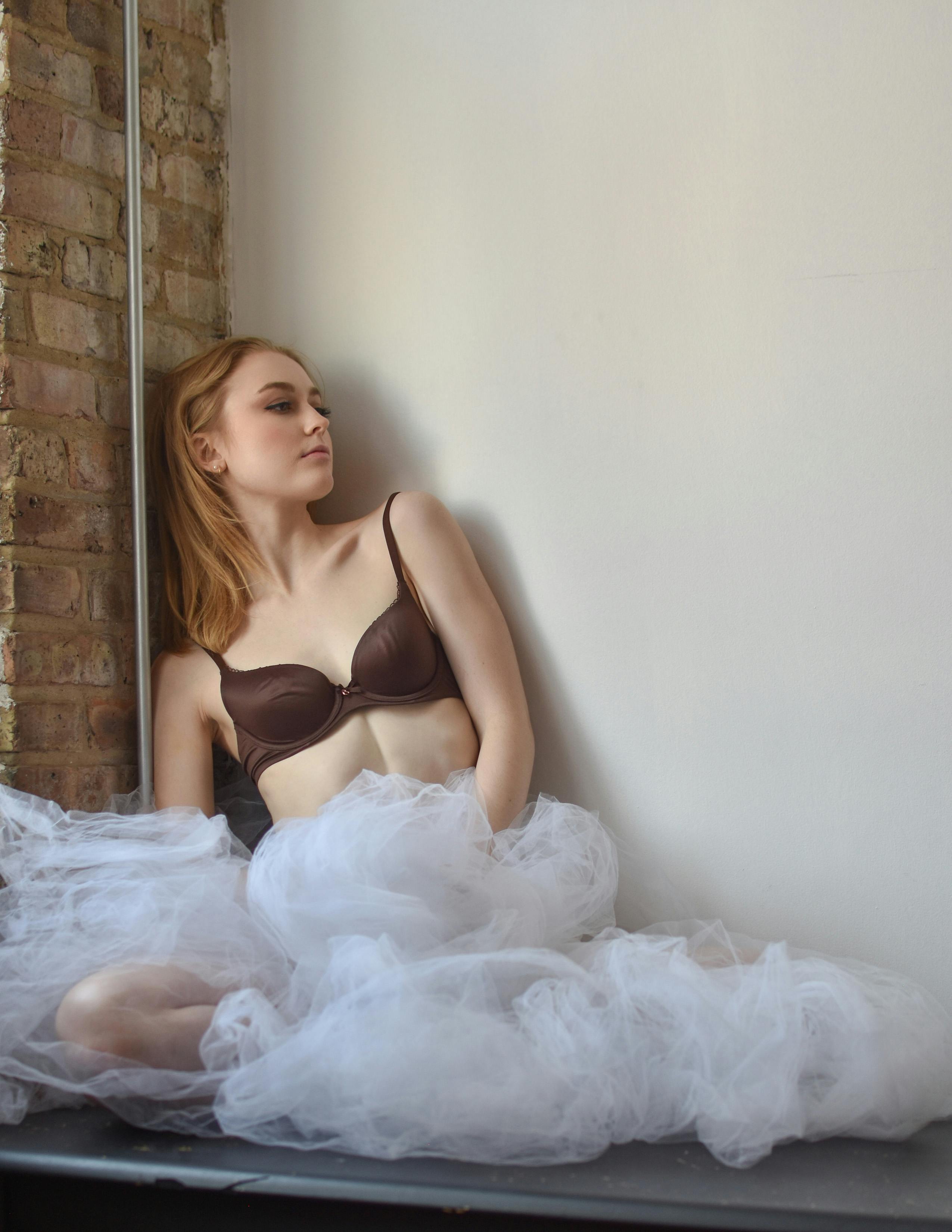 Alyson Hannigan Lingerie Photos, Download The BEST Free Alyson Hannigan  Lingerie Stock Photos \u0026 HD Images, image size:2550x3300