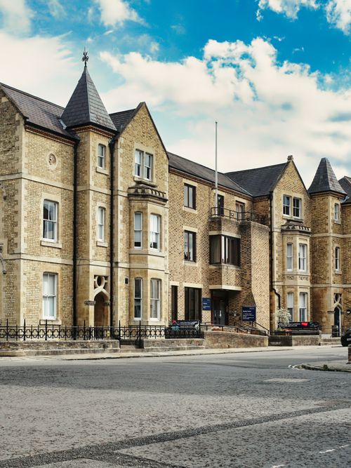 Free Charming Victorian architecture in Oxford, England showcasing historical design elements. Stock Photo