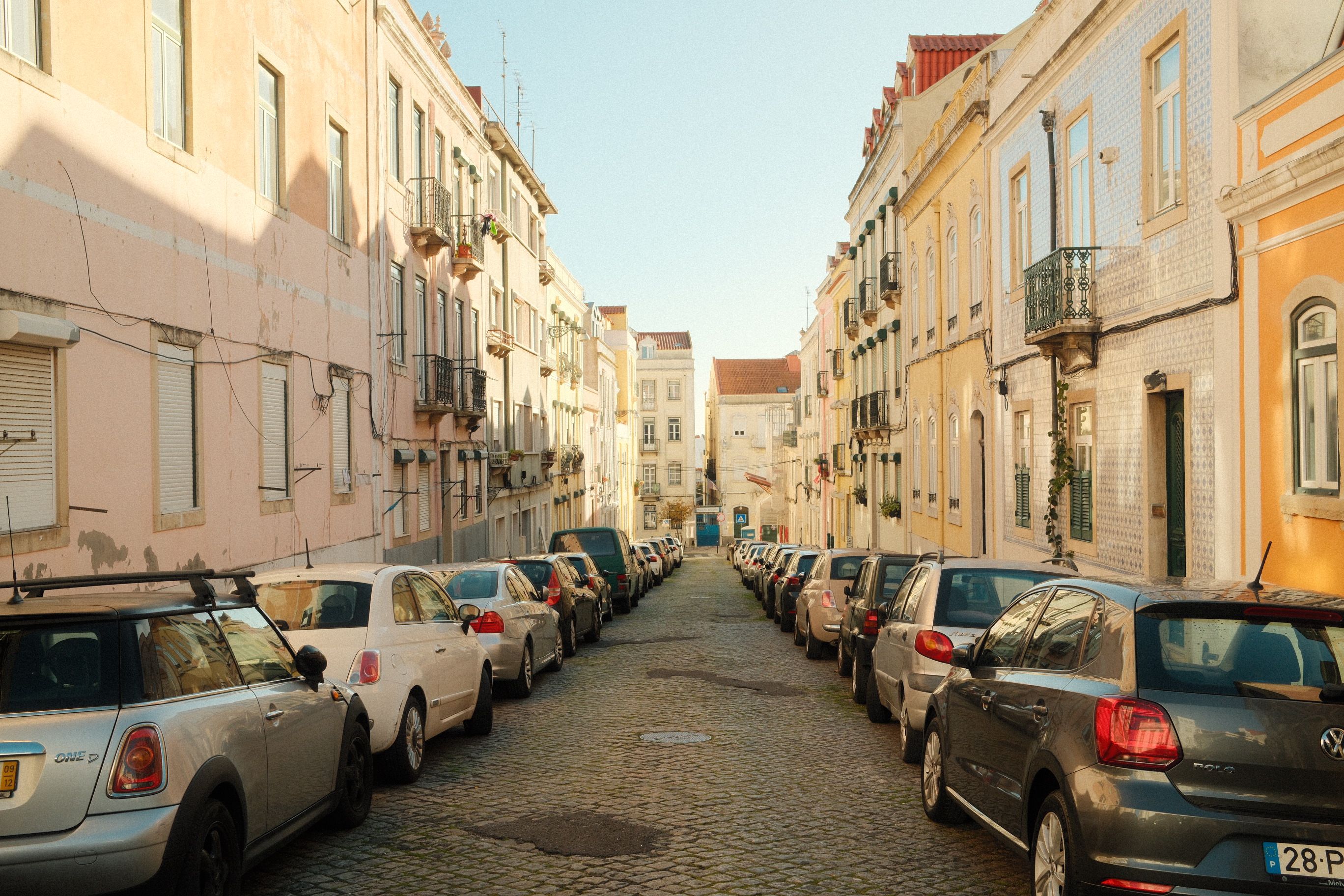 Vendas de carros em Portugal disparam em agosto. Elétricos já representam mais de 25% do mercado