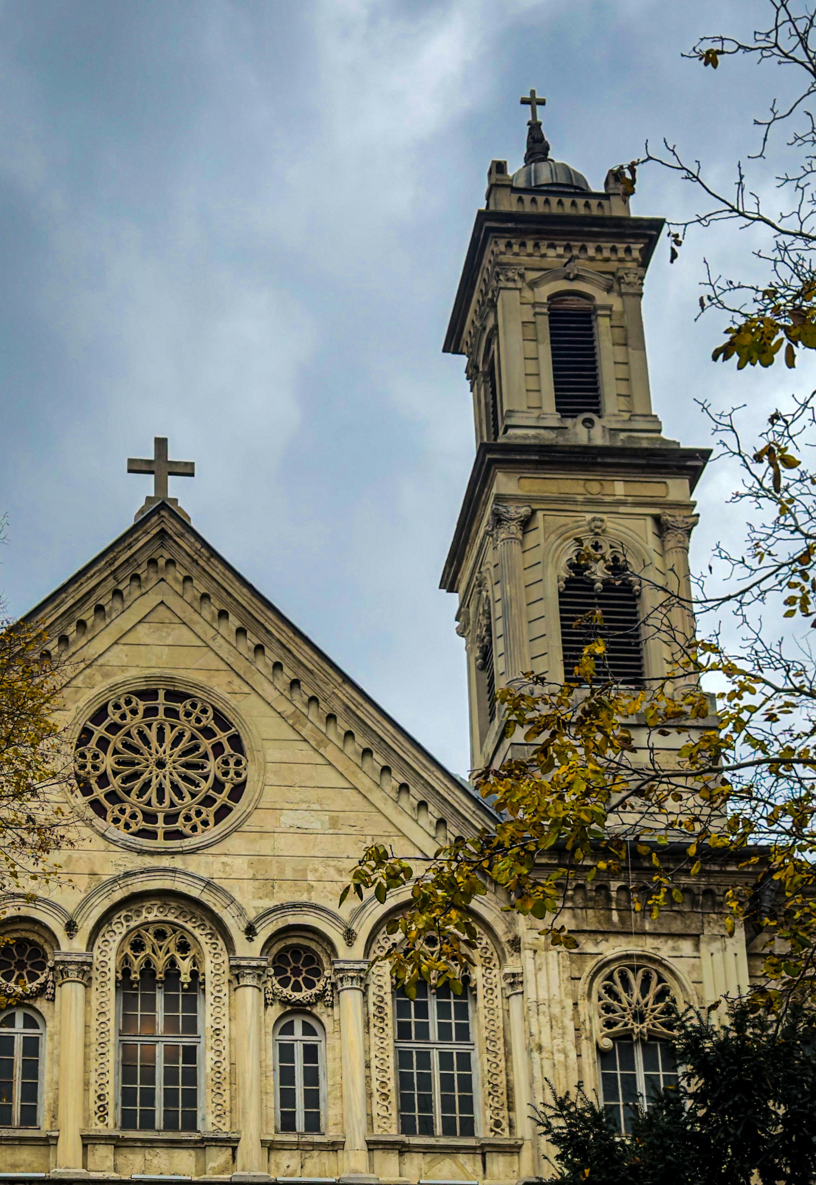 Catholic influencer's 5-year-old son dies after 11-day flu battle followed by thousands